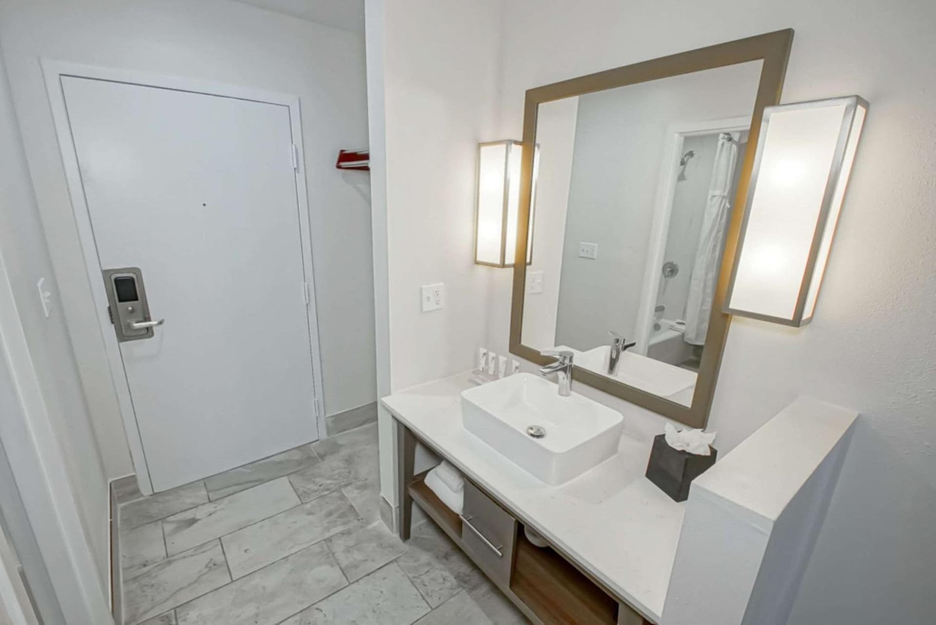 Country Inn & Suites by Radisson, New Orleans I-10 East, LA gallery photo in New Orleans, LA — image 11