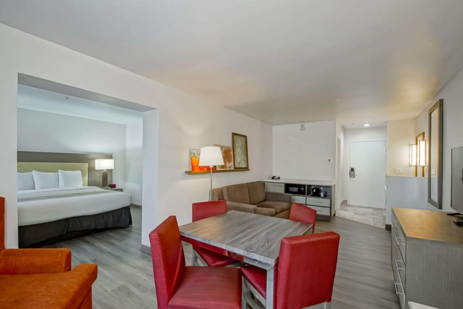 Country Inn & Suites by Radisson, New Orleans I-10 East, LA gallery photo in New Orleans, LA — image 24