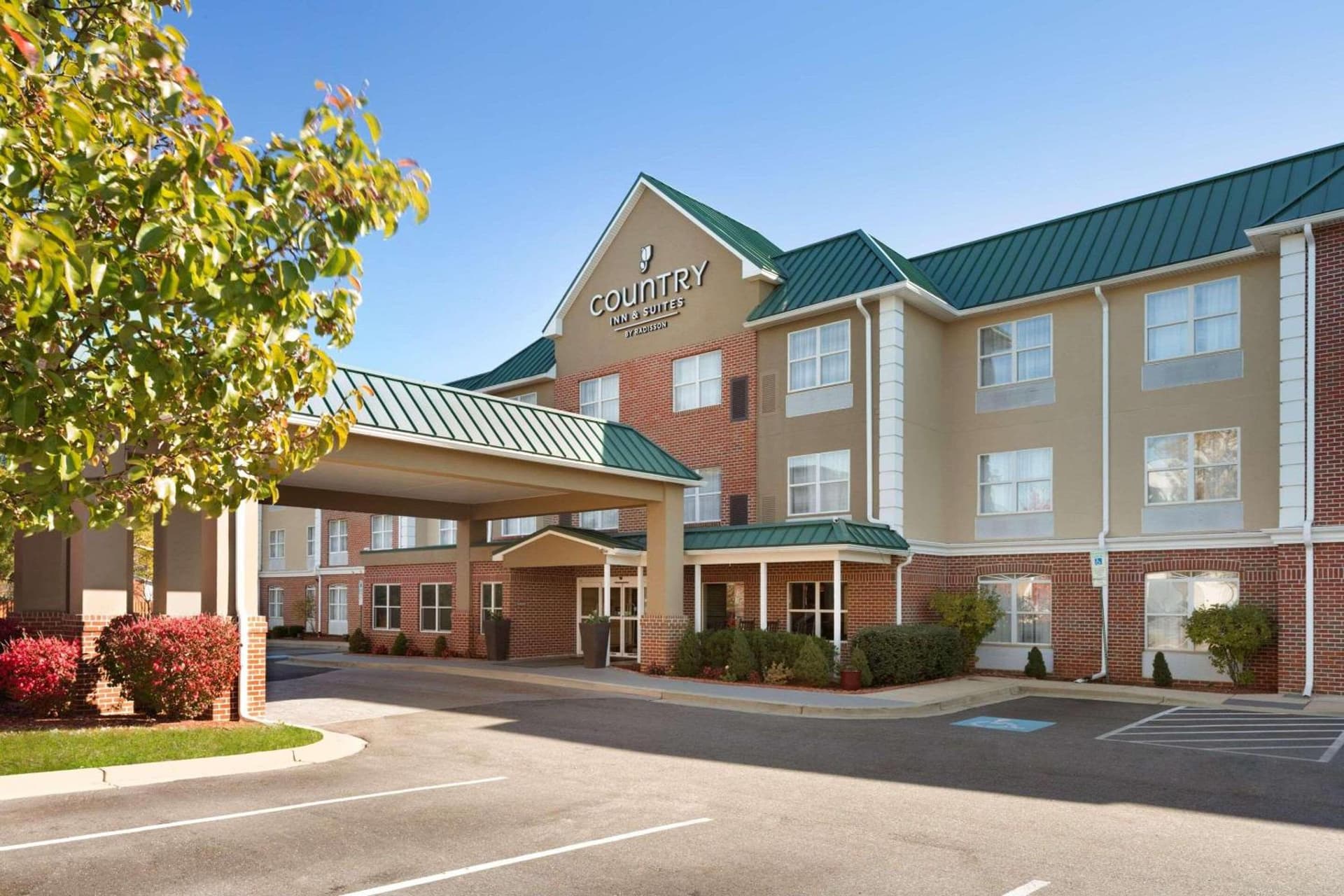 Country Inn & Suites by Radisson, Camp Springs Andrews Air Force Base , MD featured exterior or lobby in Camp Springs, MD — similar hotel
