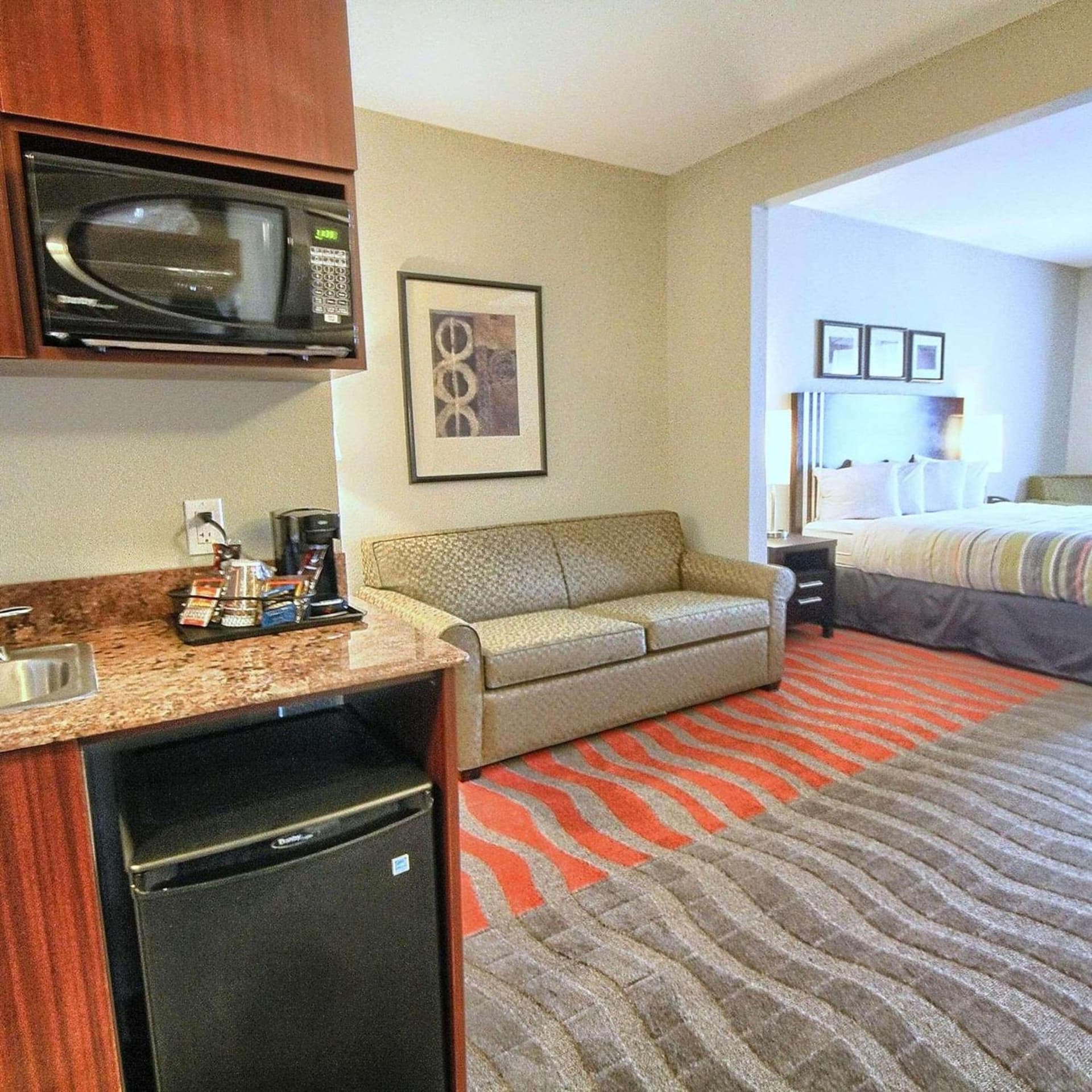 Country Inn & Suites by Radisson, Dearborn, MI gallery photo in Dearborn, MI — image 19
