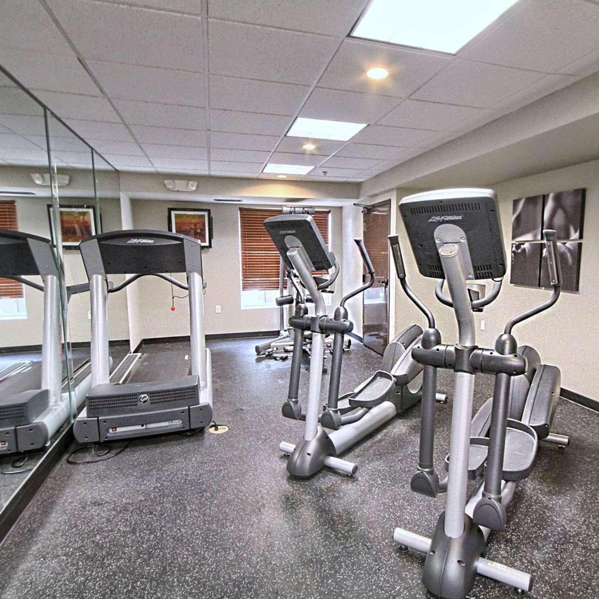 Country Inn & Suites by Radisson, Dearborn, MI gallery photo in Dearborn, MI — image 52