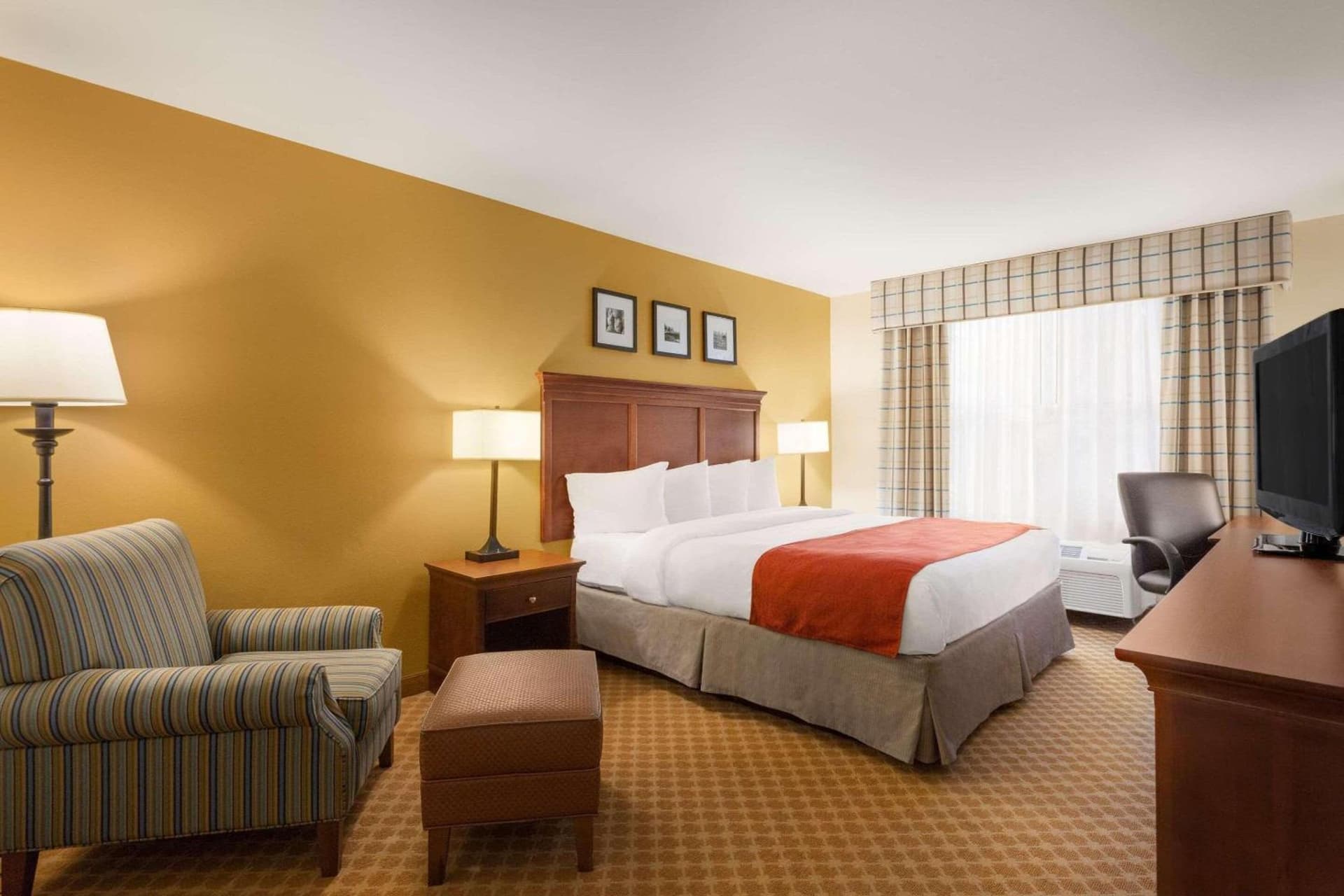 Country Inn & Suites by Radisson, Holland, MI gallery photo in Holland, MI — image 42