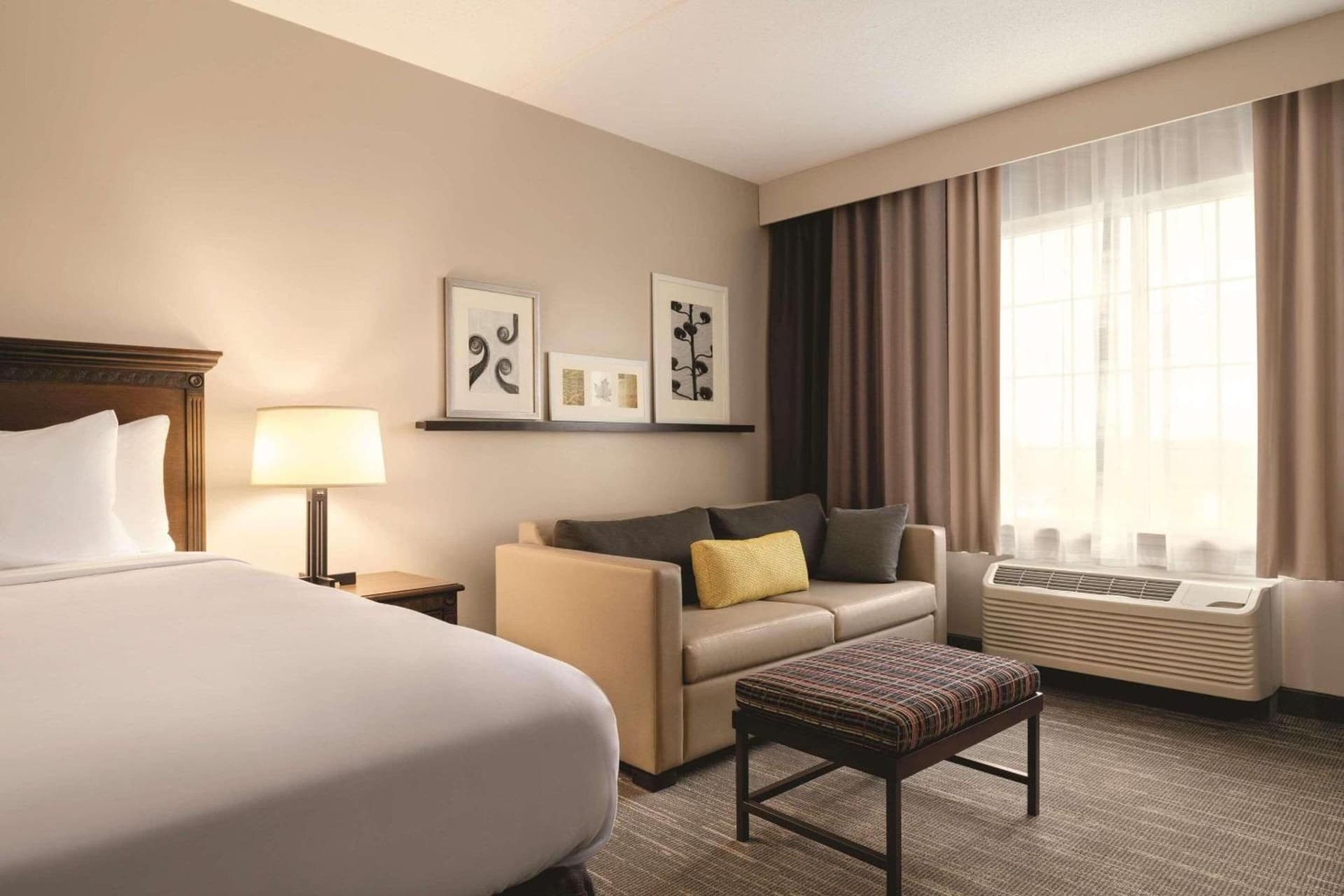 Country Inn & Suites by Radisson, Grand Rapids East, MI gallery photo in Grand Rapids, MI — image 53