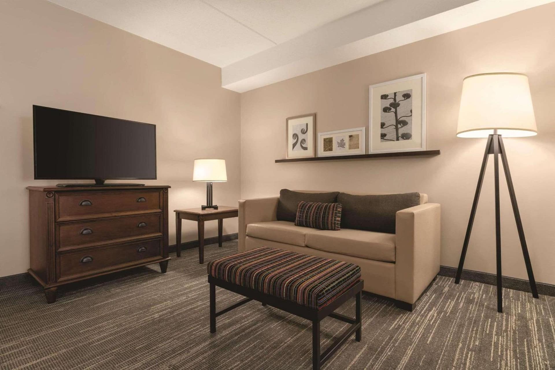 Country Inn & Suites by Radisson, Grand Rapids East, MI gallery photo in Grand Rapids, MI — image 49