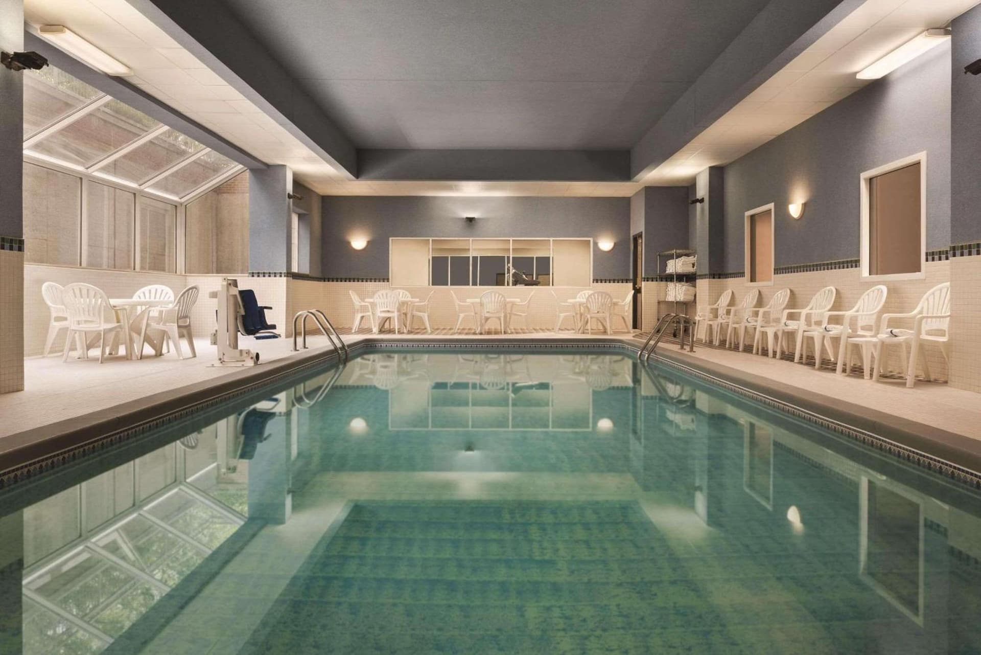 Country Inn & Suites by Radisson, Grand Rapids East, MI gallery photo in Grand Rapids, MI — image 7