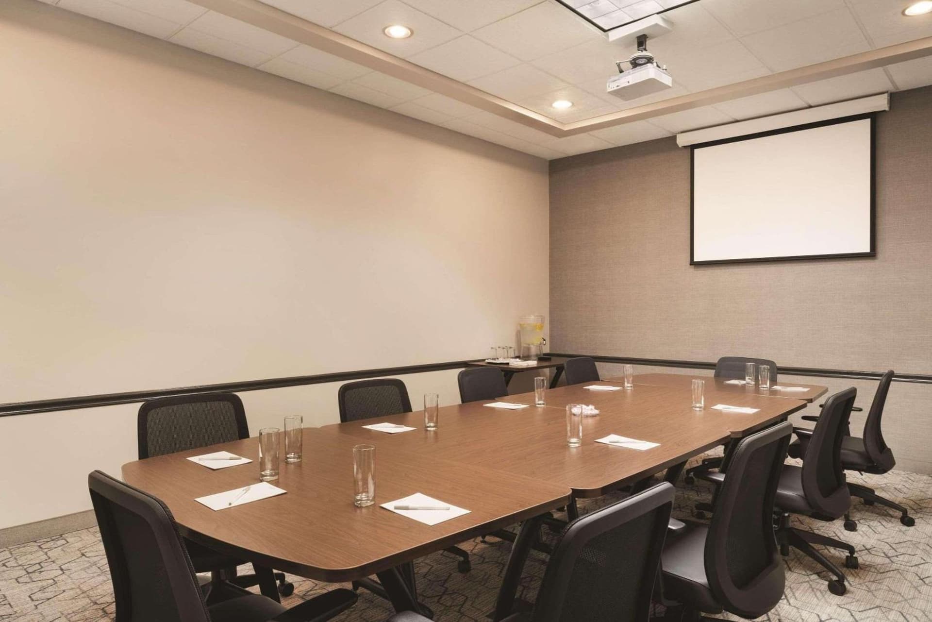 Country Inn & Suites by Radisson, Grand Rapids East, MI gallery photo in Grand Rapids, MI — image 22