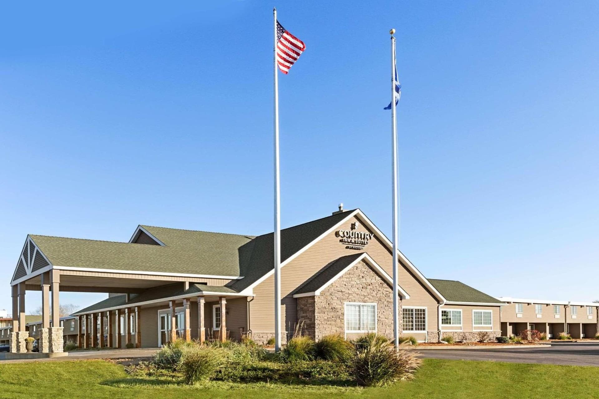 Country Inn & Suites by Radisson, Woodbury, MN featured exterior or lobby in Woodbury, MN — similar hotel