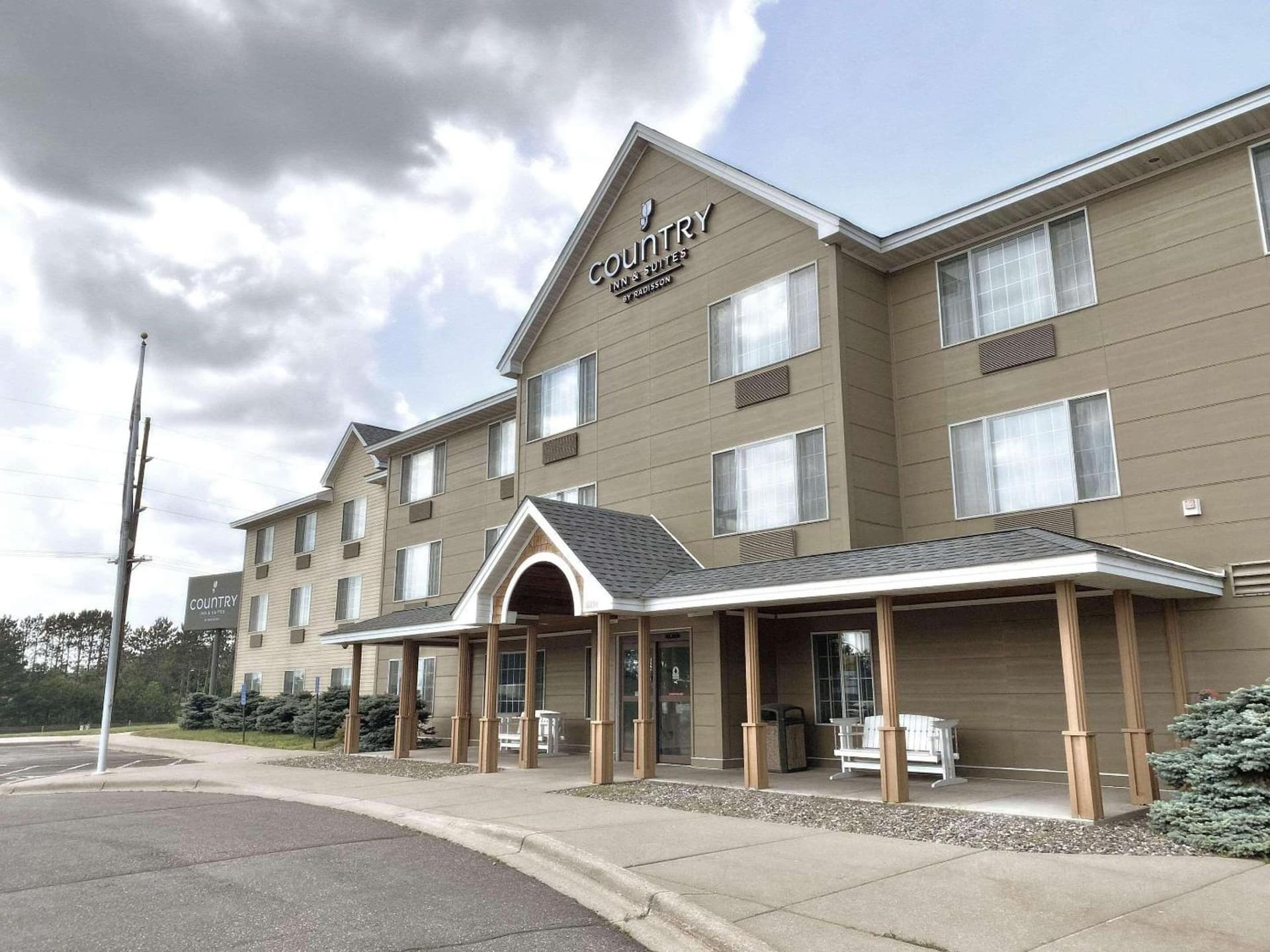 Country Inn & Suites by Radisson, Elk River, MN featured exterior or lobby in Elk River, MN — similar hotel