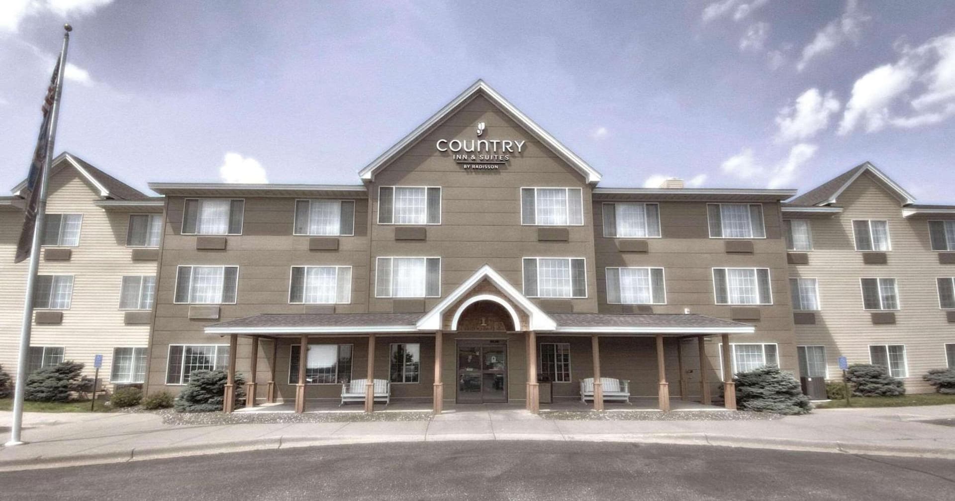 Country Inn & Suites by Radisson, Elk River, MN interior in Elk River, MN — gallery photo 2