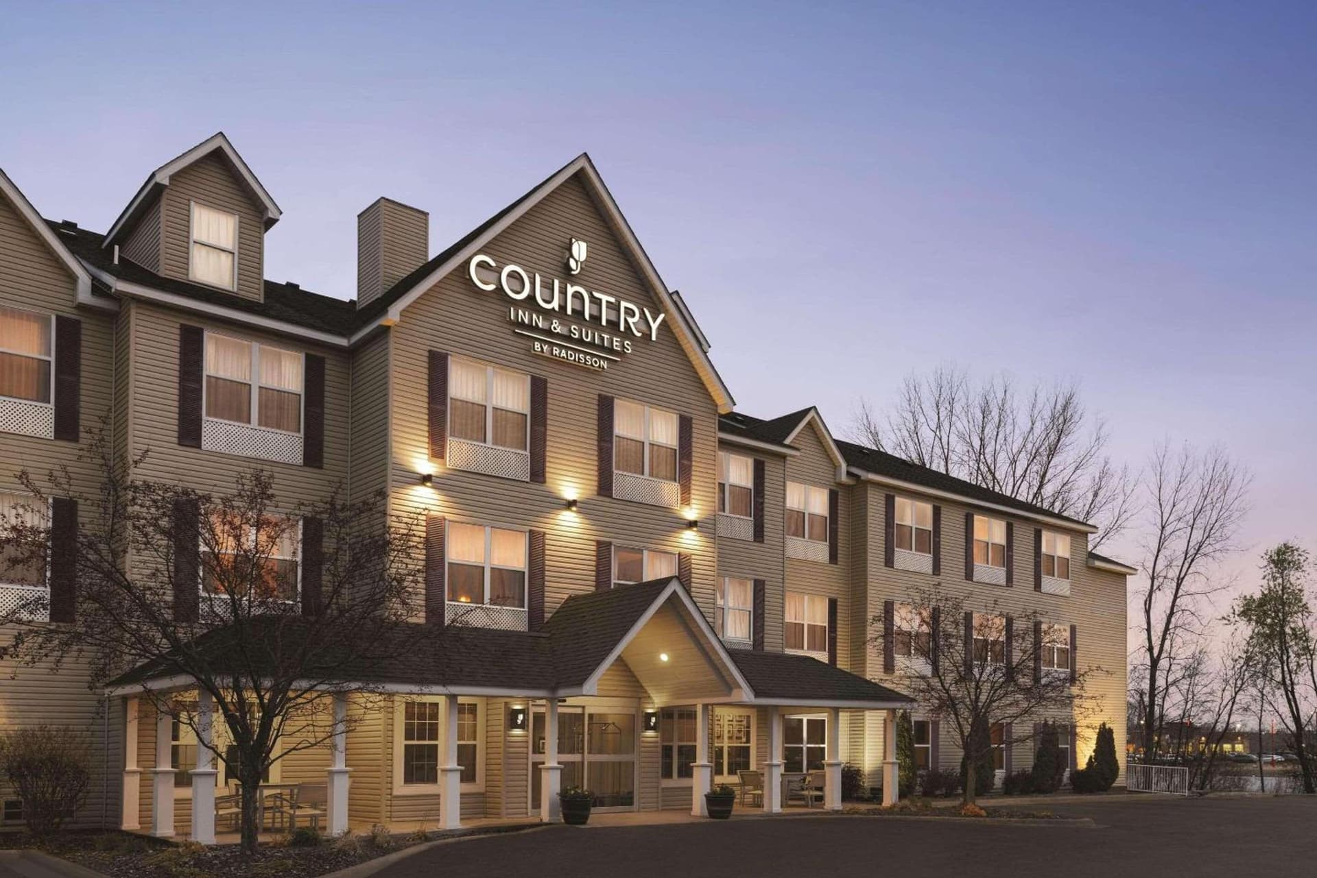 Country Inn & Suites by Radisson, Forest Lake, MN featured exterior or lobby in Forest Lake, MN — similar hotel