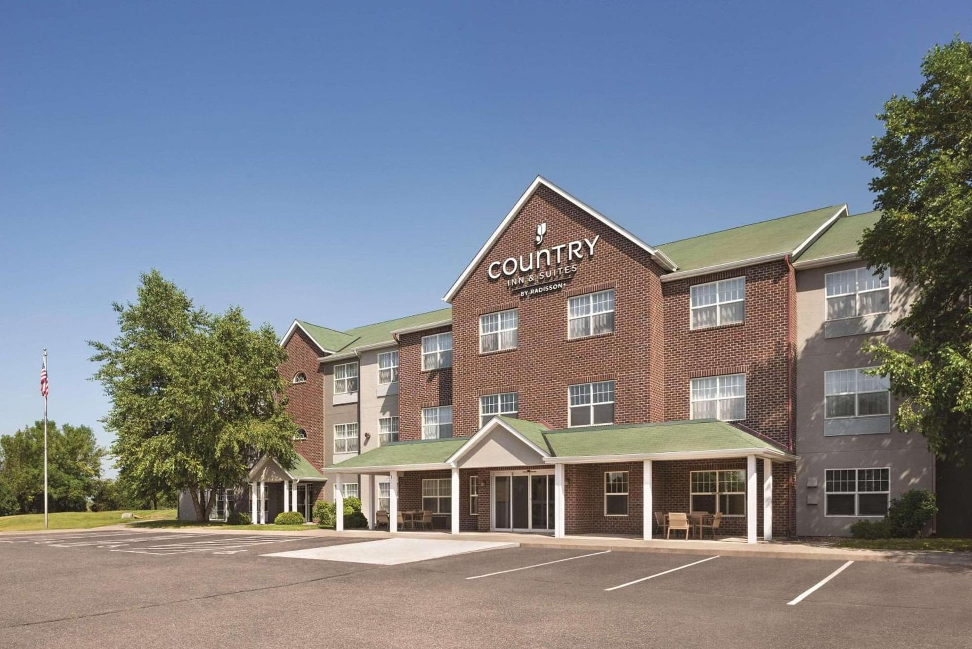 Country Inn & Suites by Radisson, Cottage Grove, MN — hotel in Prescott, Wisconsin