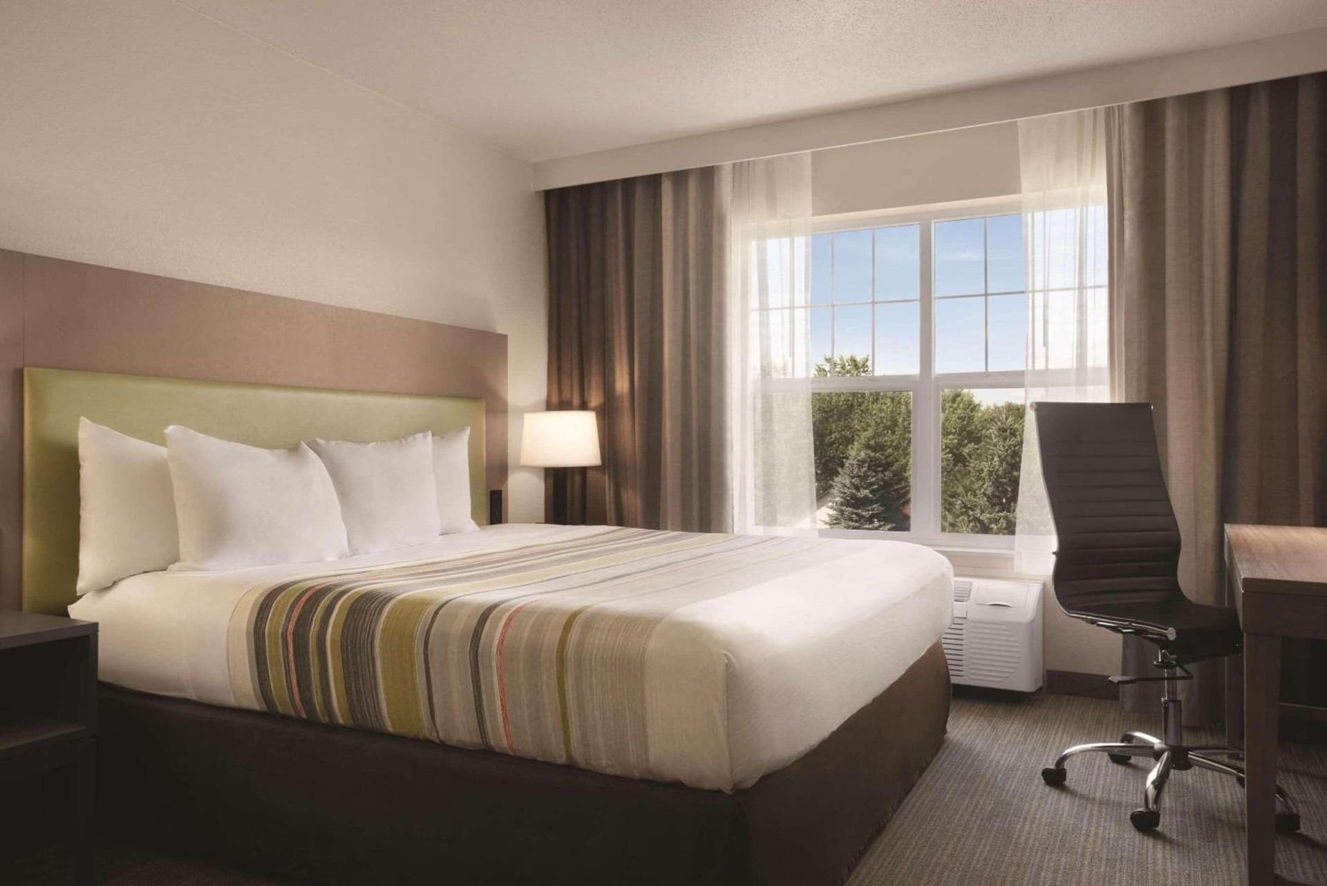 Country Inn & Suites by Radisson, Cottage Grove, MN gallery photo in Cottage Grove, MN — image 36