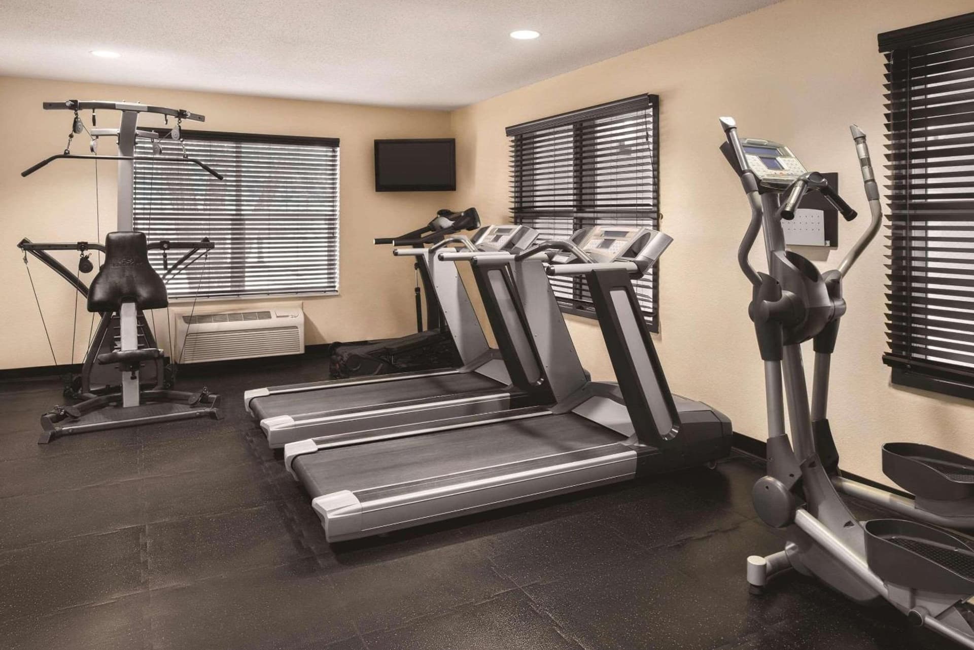 Country Inn & Suites by Radisson, Cottage Grove, MN gallery photo in Cottage Grove, MN — image 34