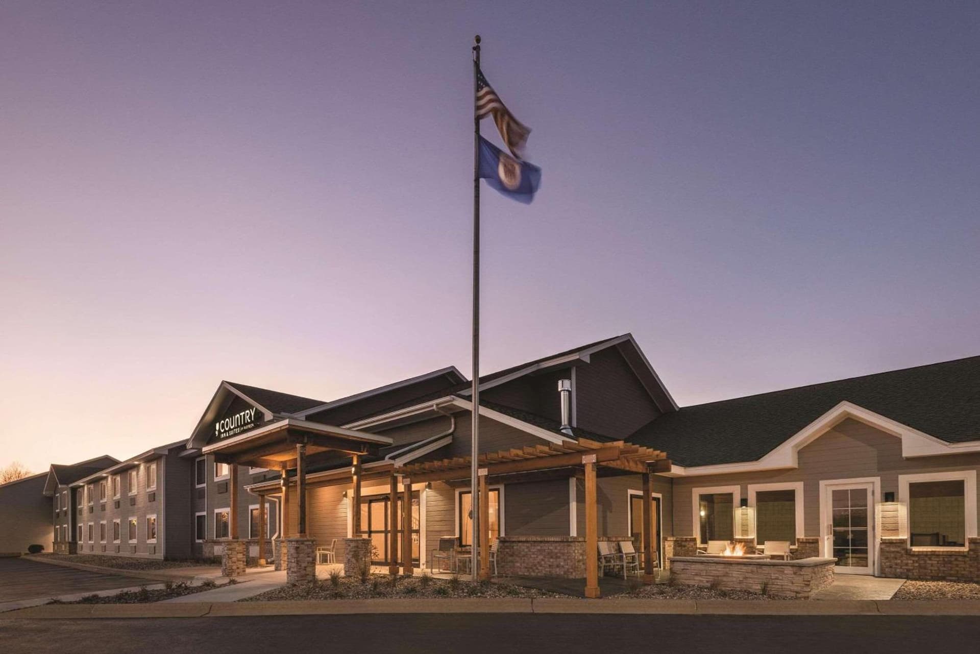 Country Inn & Suites by Radisson, Northfield, MN featured exterior or lobby in Northfield, MN — similar hotel