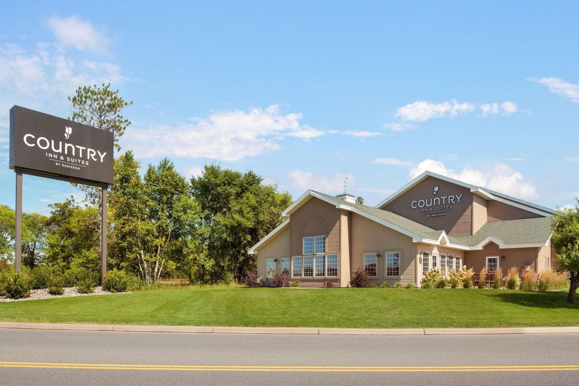 Country Inn & Suites by Radisson, Baxter, MN featured exterior or lobby in Baxter, MN — similar hotel