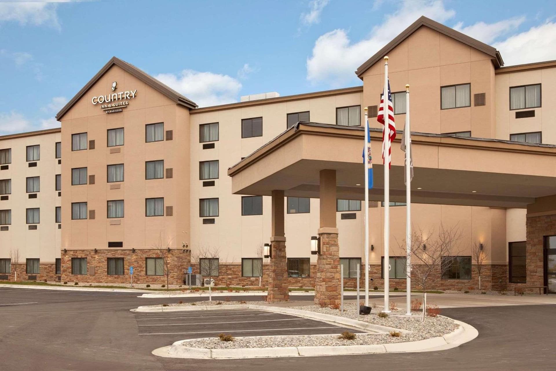 Country Inn & Suites by Radisson, Bemidji, MN featured exterior or lobby in Bemidji, MN — similar hotel