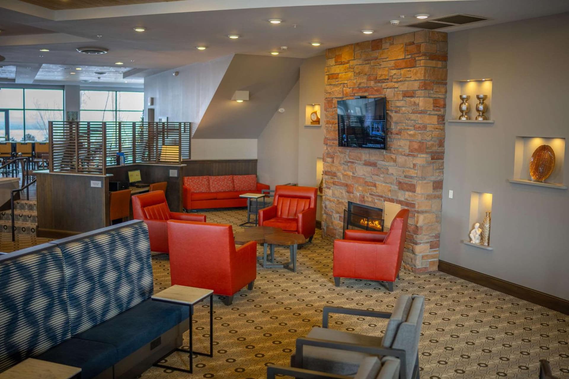 Country Inn & Suites by Radisson, Bemidji, MN interior in Bemidji, MN — gallery photo 2