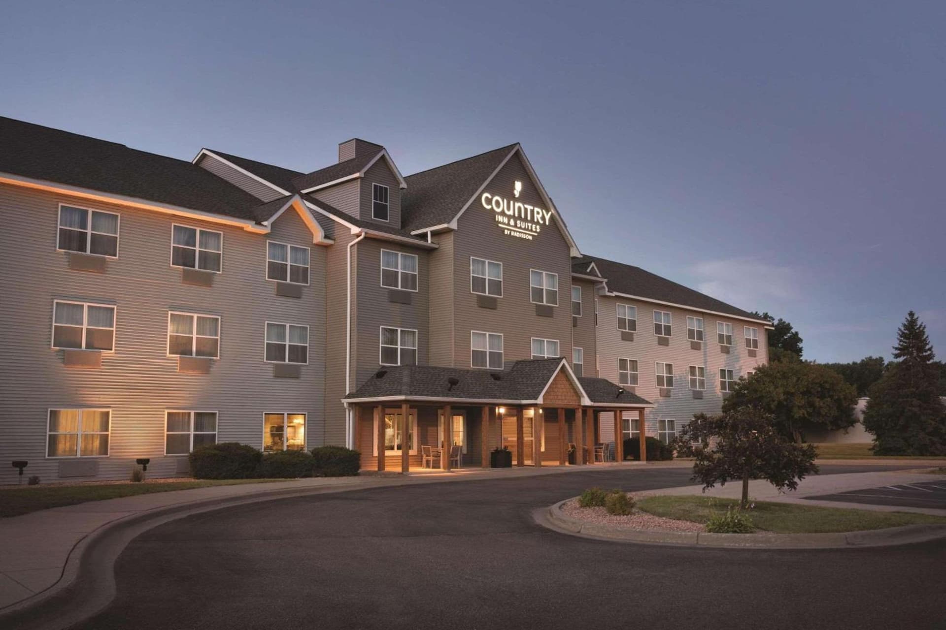 Country Inn & Suites by Radisson, Brooklyn Park - Brooklyn Center, MN interior in Brooklyn Center, MN — gallery photo 2