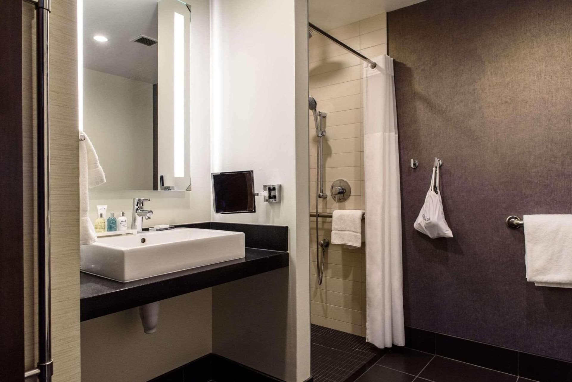 Radisson Blu Mall of America gallery photo in Bloomington, MN — image 53