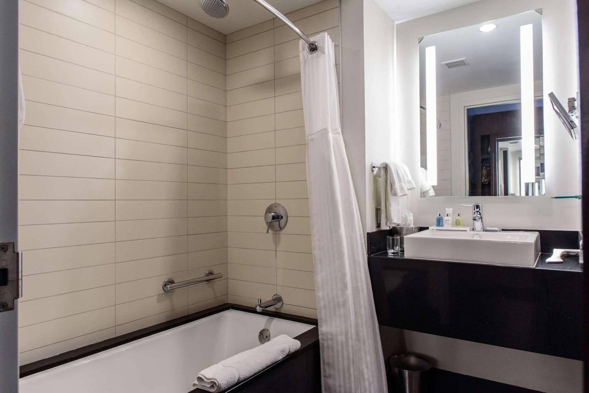 Radisson Blu Mall of America gallery photo in Bloomington, MN — image 51