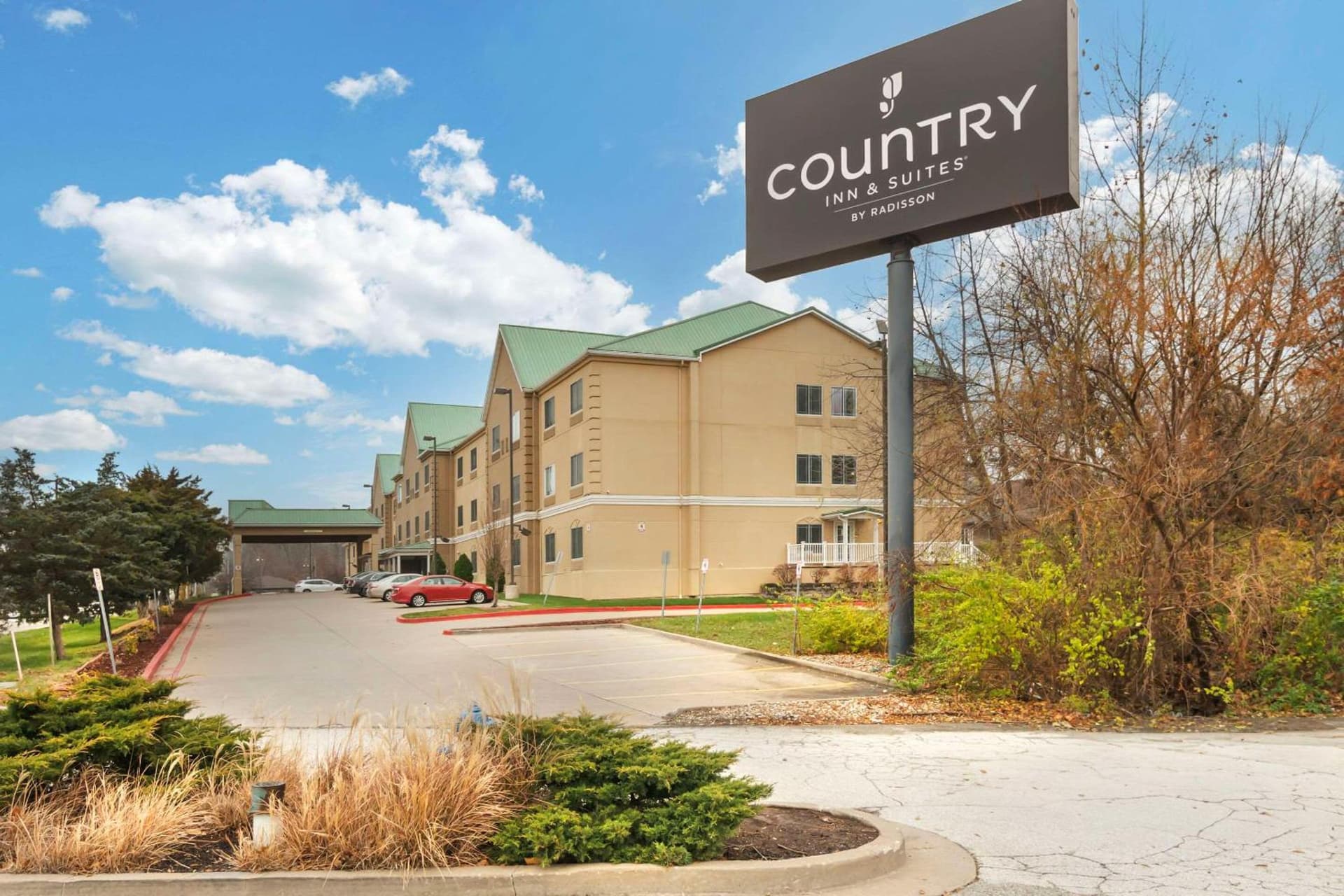 Country Inn & Suites by Radisson, Columbia, MO featured exterior or lobby in Columbia, MO — similar hotel