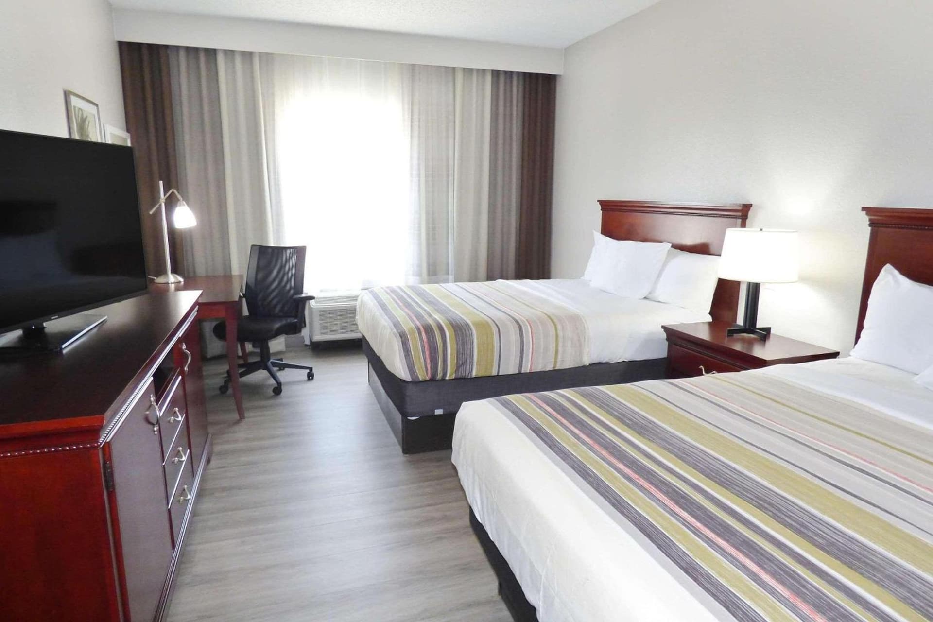 Country Inn & Suites by Radisson, Biloxi-Ocean Springs, MS property views in Ocean Springs, MS — gallery photo 3