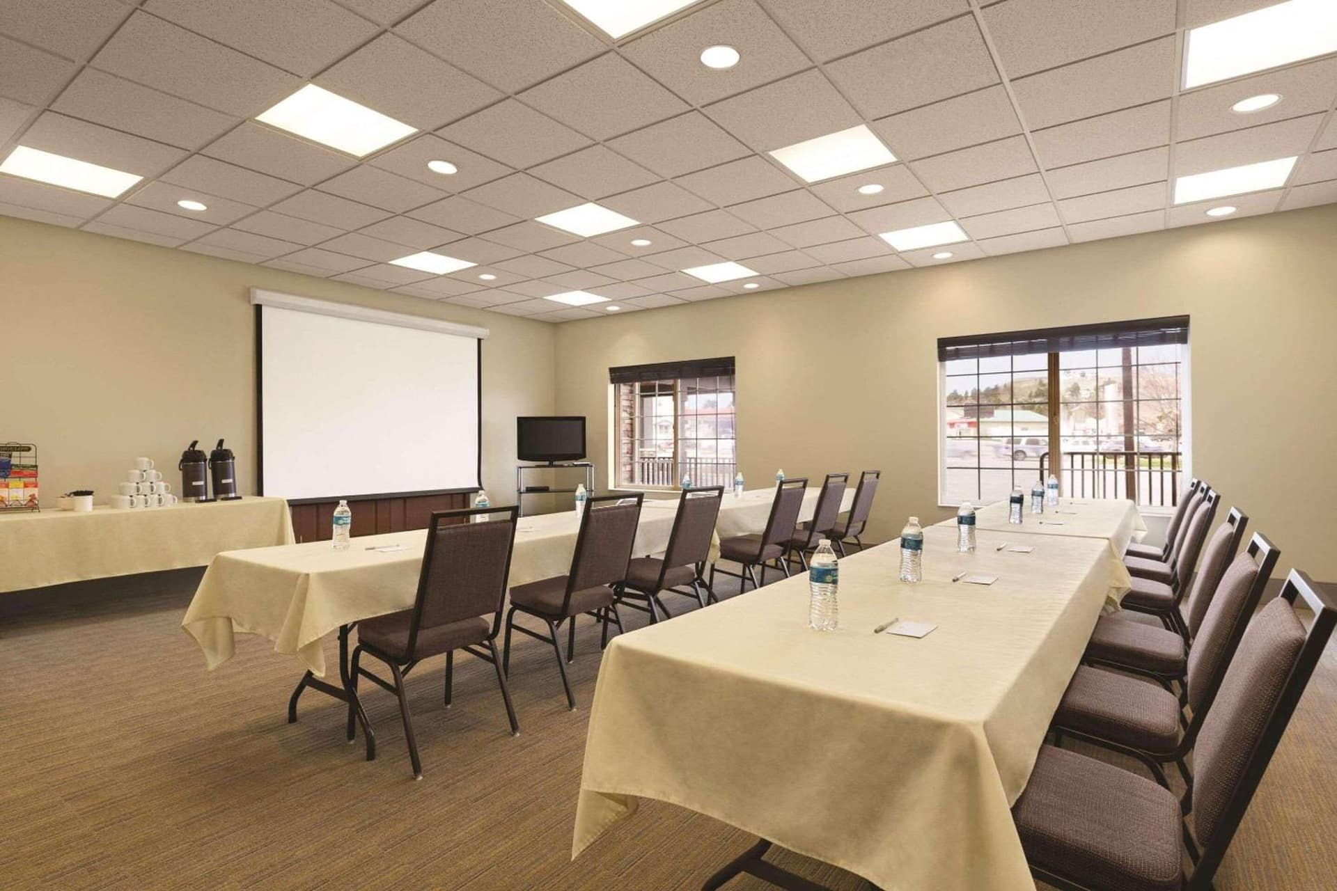 Country Inn & Suites by Radisson, Billings, MT gallery photo in Billings, MT — image 32