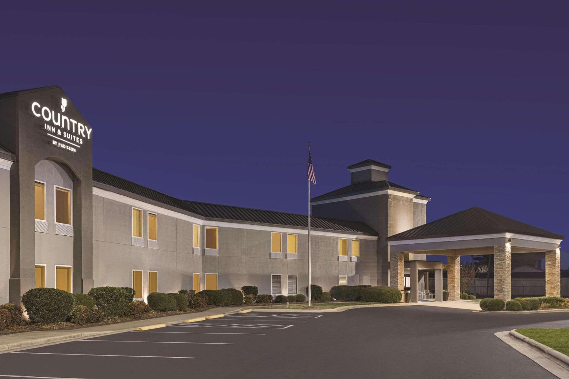 Country Inn & Suites by Radisson, Dunn I-95 interior in Dunn, NC — gallery photo 2