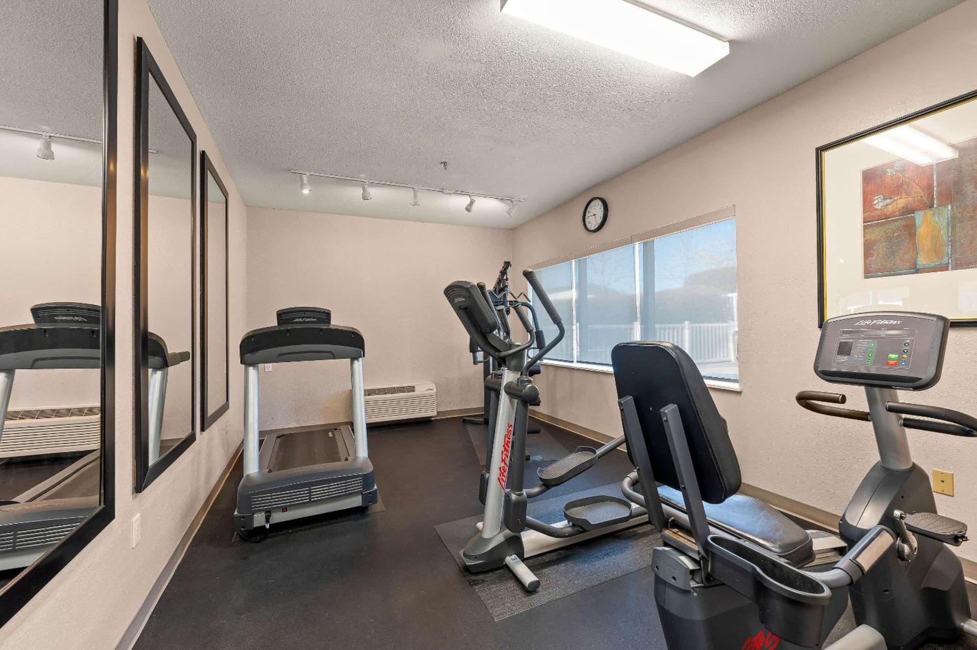 Country Inn & Suites by Radisson, Asheville - Outlet Mall gallery photo in Asheville, NC — image 18