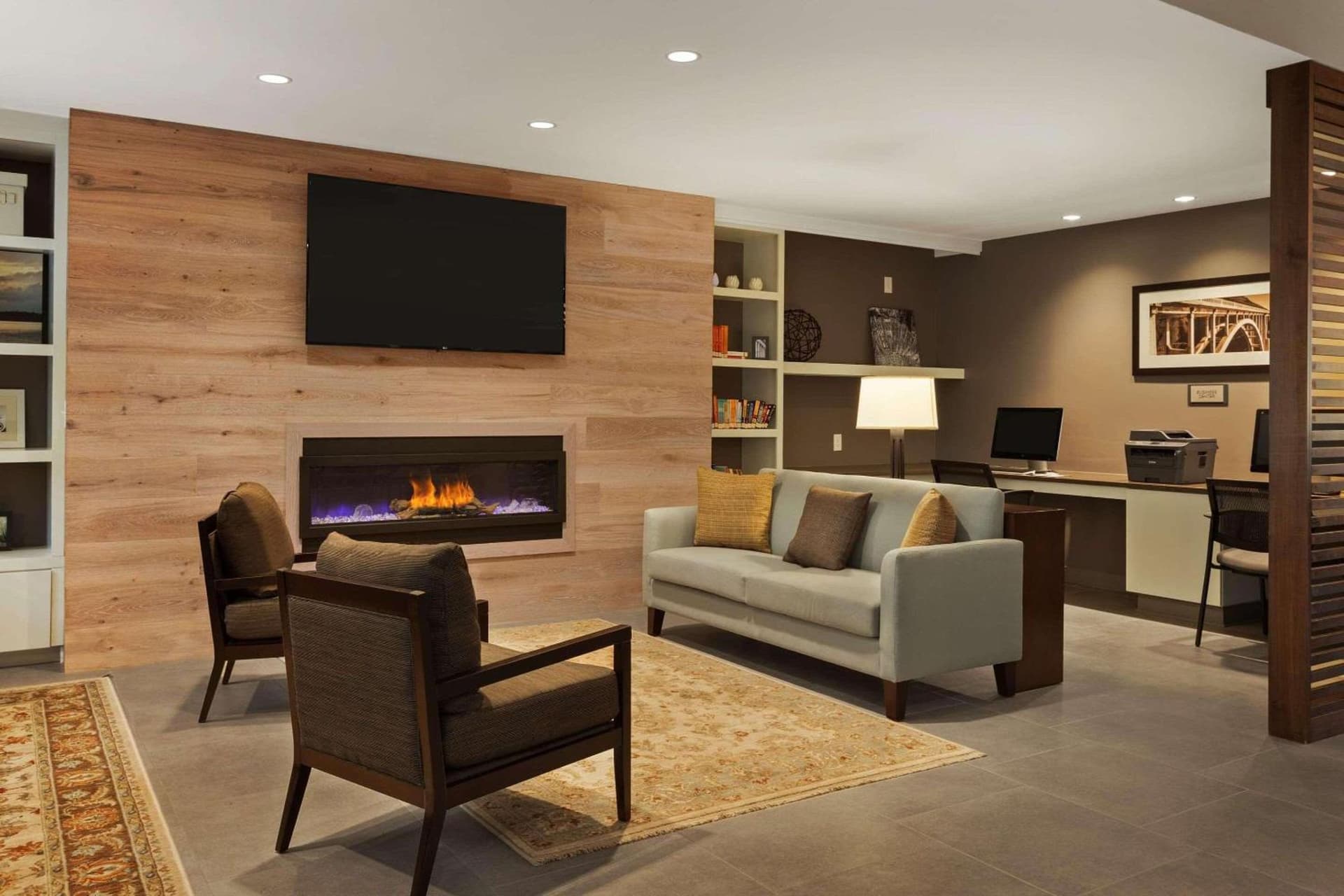 Country Inn & Suites by Radisson, Smithfield-Selma, NC interior in Smithfield, NC — gallery photo 2