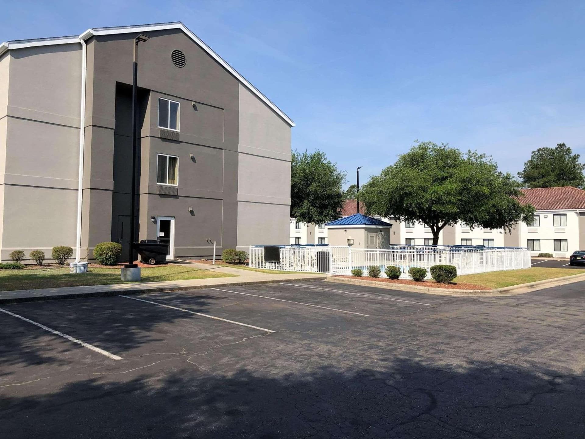 Country Inn & Suites by Radisson, Fayetteville I-95, NC gallery photo in Fayetteville, NC — image 8