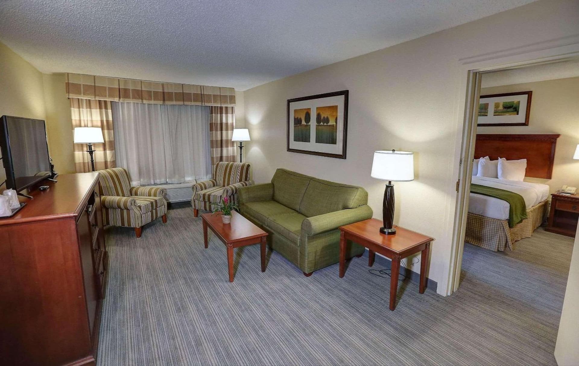 Country Inn & Suites by Radisson, Charlotte I-85 Airport, NC property views in Charlotte, NC — gallery photo 3