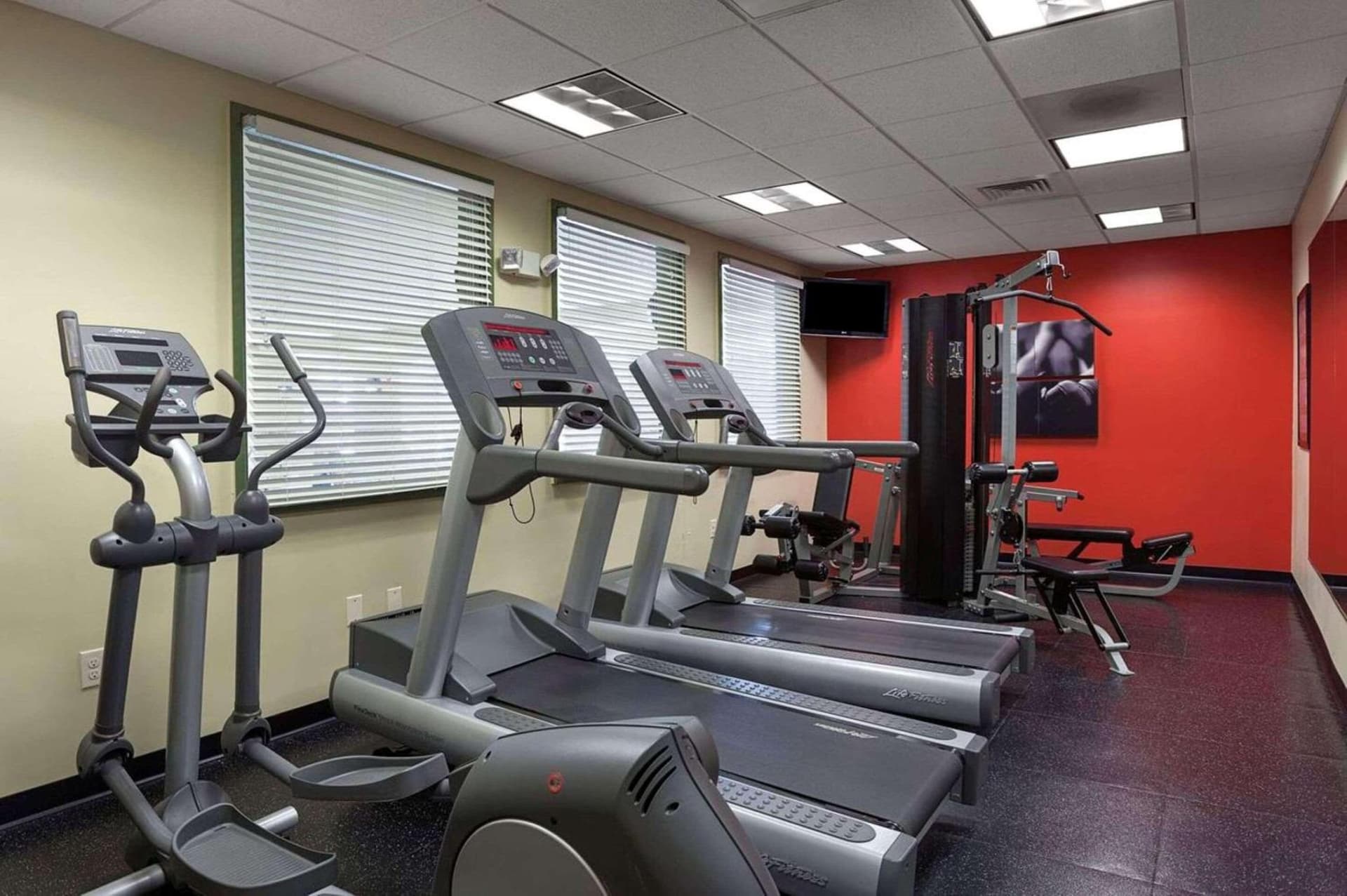 Comfort Inn & Suites Concord - Kannapolis gallery photo in Concord, NC — image 19