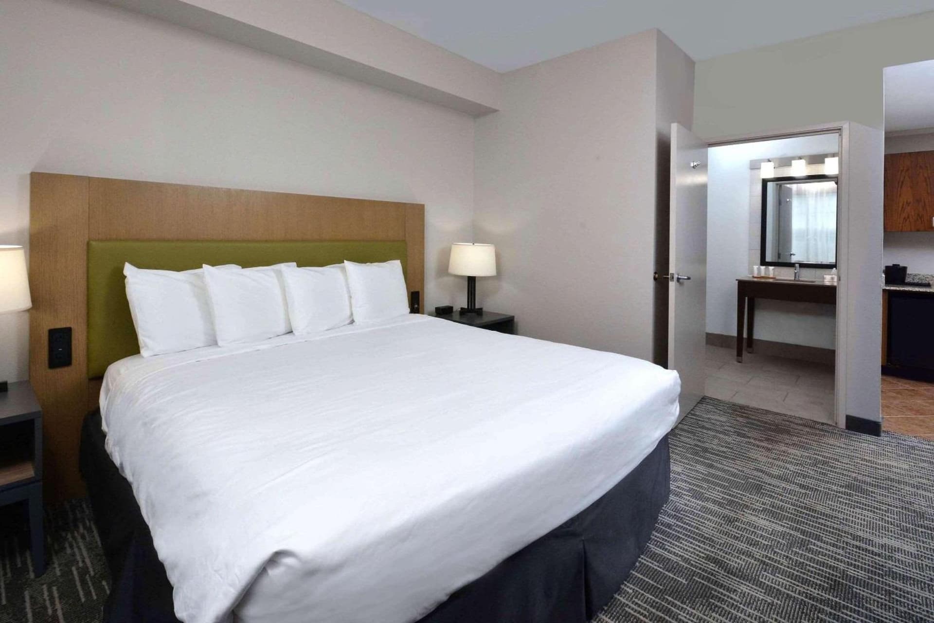Country Inn & Suites by Radisson, Asheville West near Biltmore gallery photo in Asheville, NC — image 25