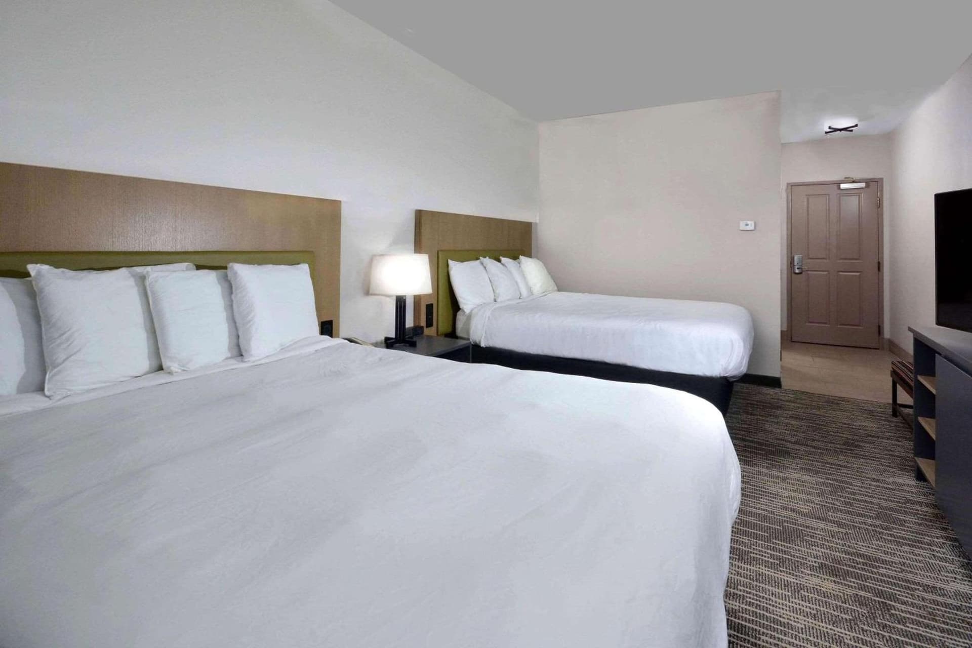 Country Inn & Suites by Radisson, Asheville West near Biltmore gallery photo in Asheville, NC — image 7