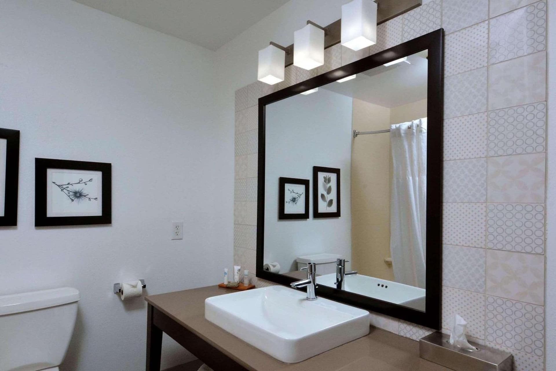 Country Inn & Suites by Radisson, Asheville West near Biltmore gallery photo in Asheville, NC — image 29