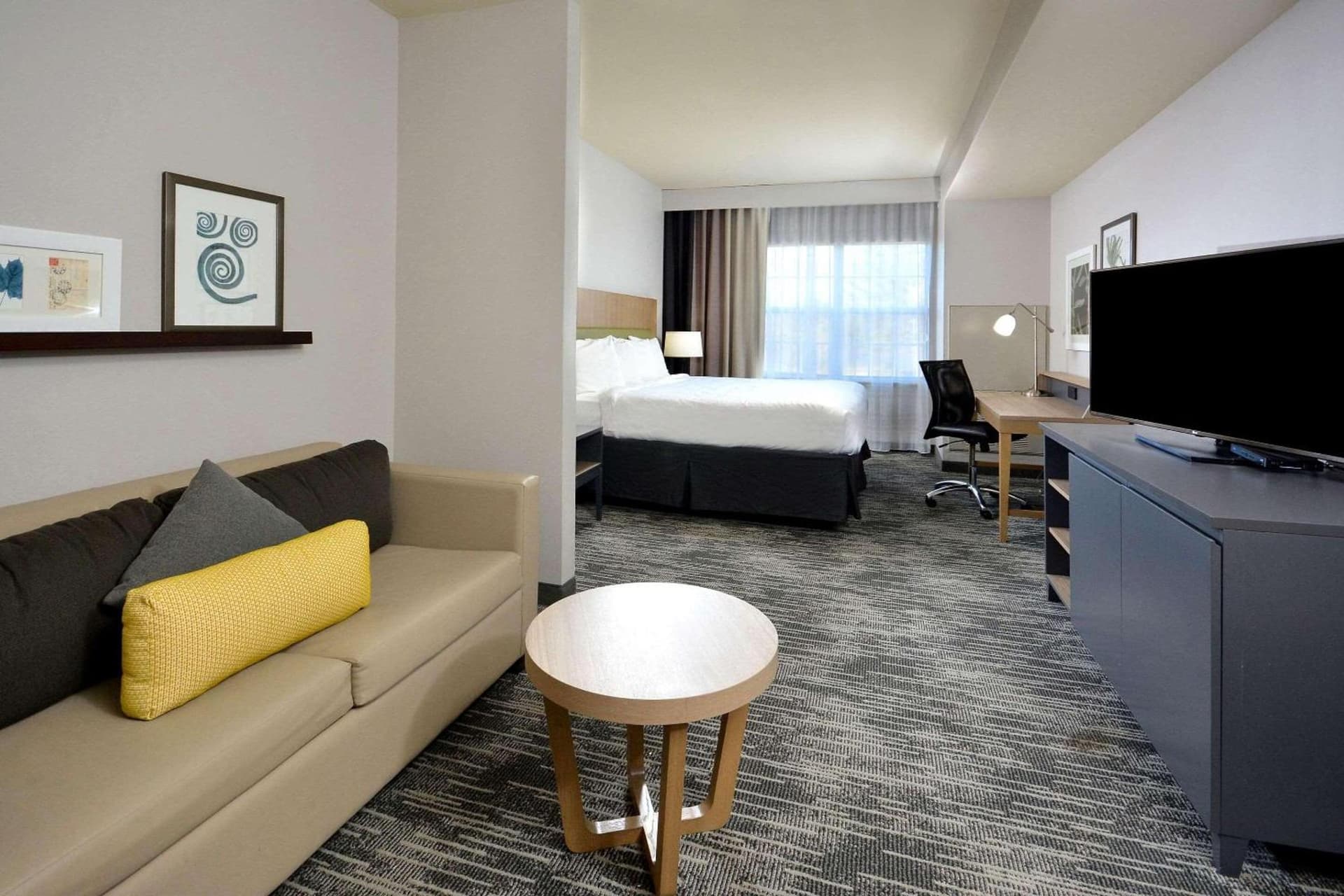Country Inn & Suites by Radisson, Asheville West near Biltmore gallery photo in Asheville, NC — image 17