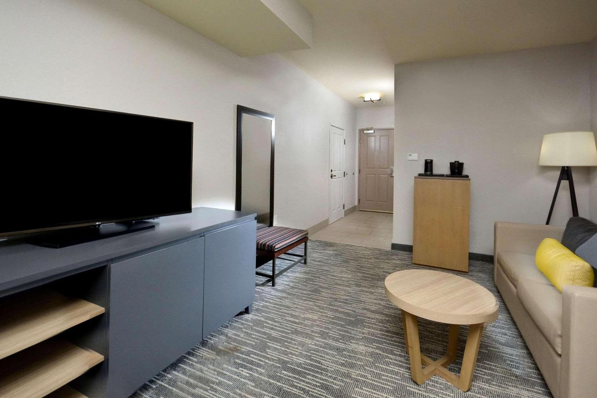 Country Inn & Suites by Radisson, Asheville West near Biltmore gallery photo in Asheville, NC — image 26
