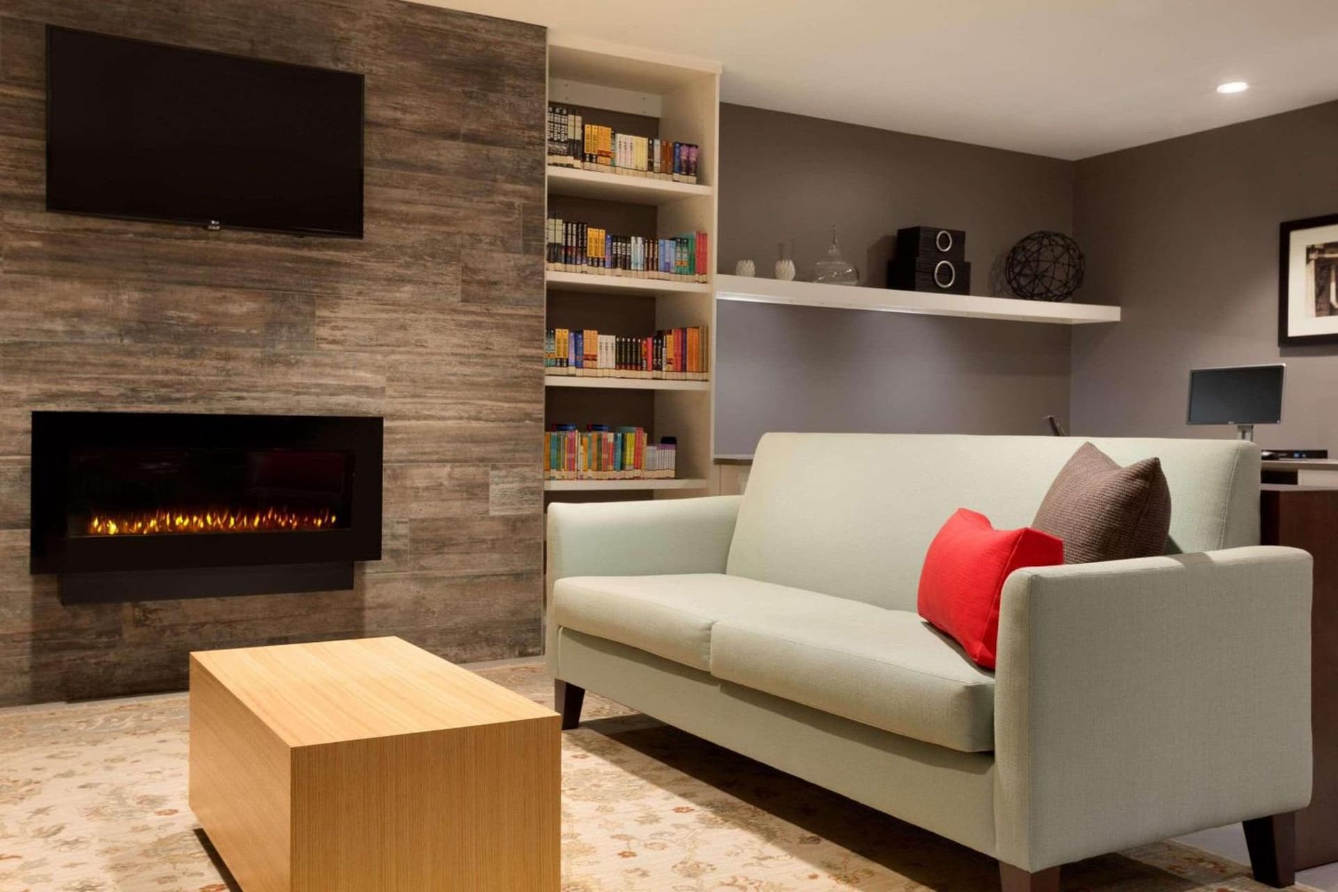 Country Inn & Suites by Radisson Asheville River Arts District interior in Asheville, NC — gallery photo 2