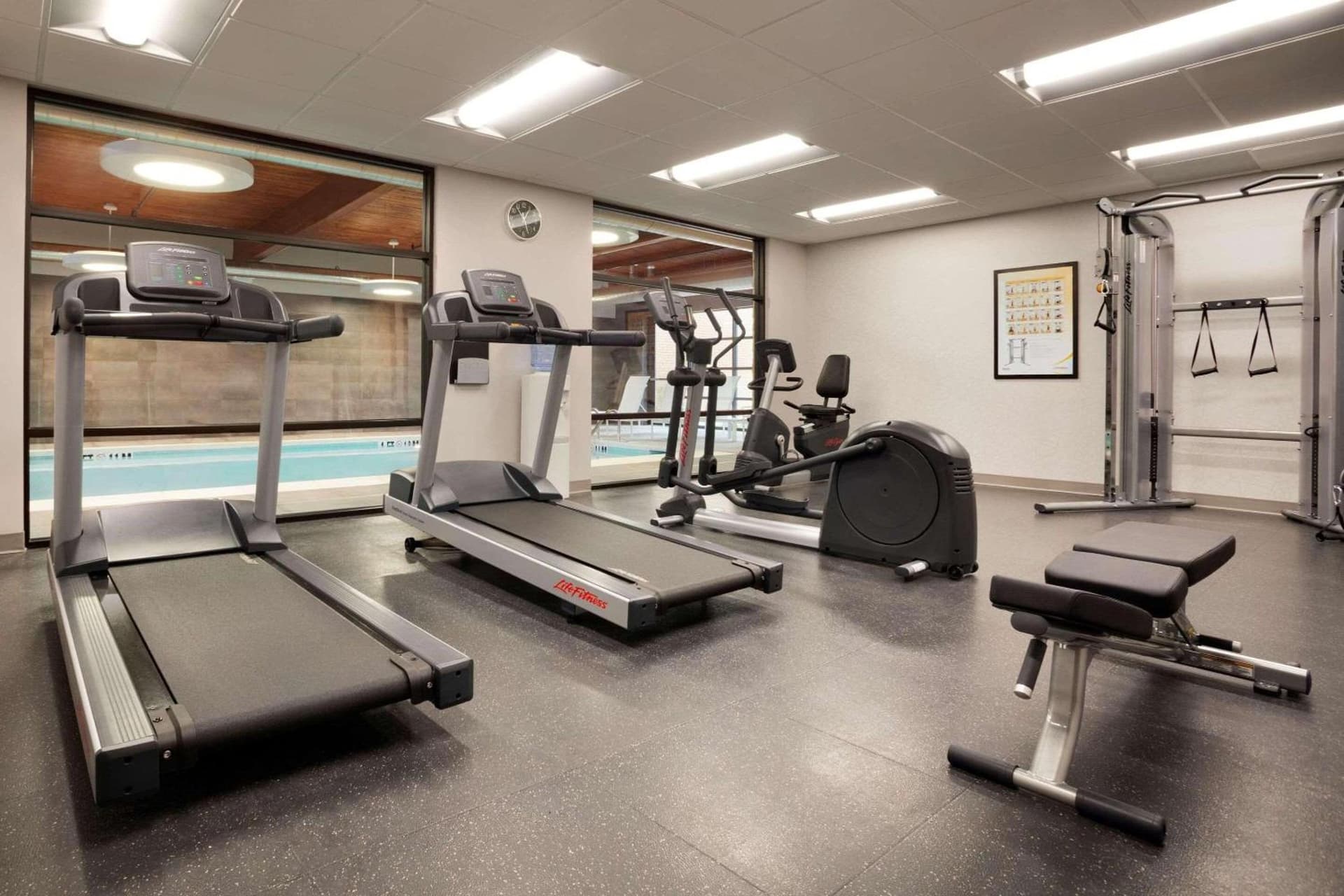 Country Inn & Suites by Radisson Asheville River Arts District gallery photo in Asheville, NC — image 30