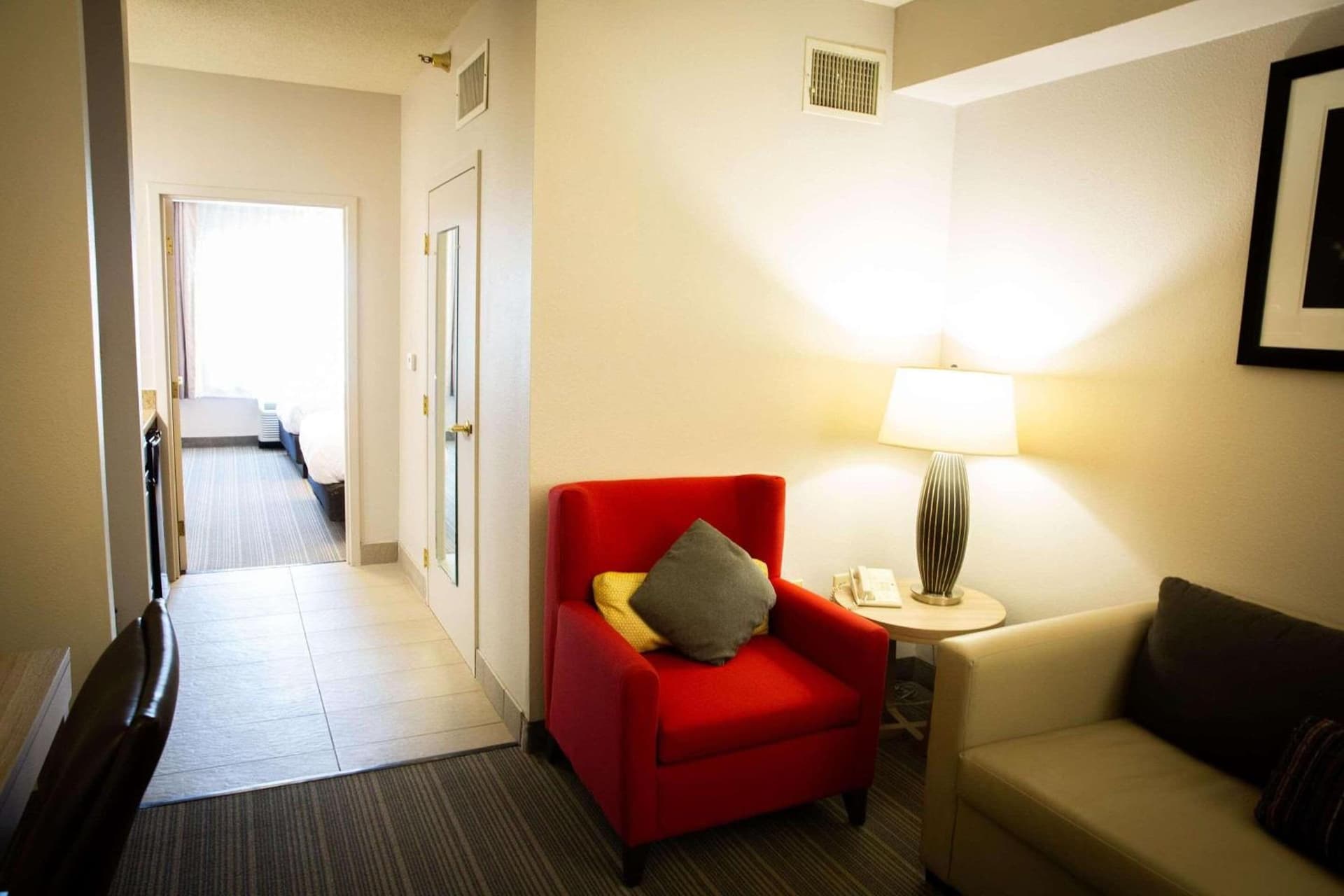 Country Inn & Suites by Radisson, Burlington Elon , NC gallery photo in Burlington, NC — image 5