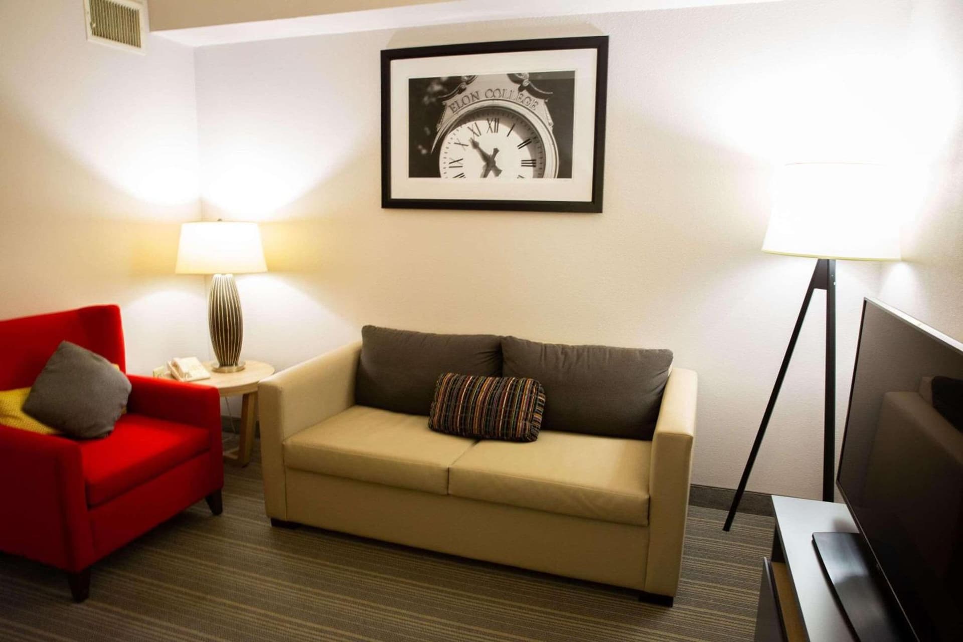 Country Inn & Suites by Radisson, Burlington Elon , NC gallery photo in Burlington, NC — image 8