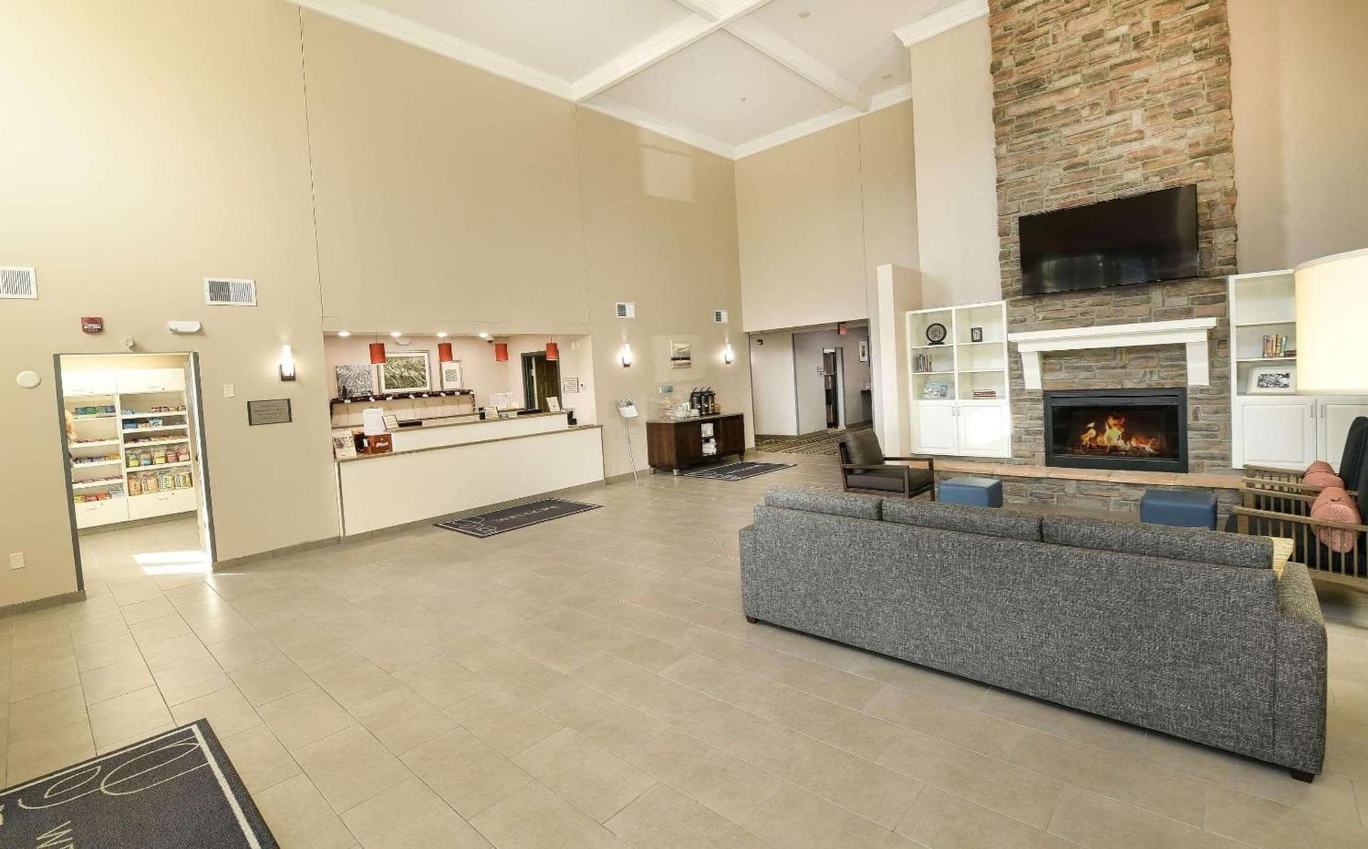 Country Inn & Suites by Radisson, Grand Forks, ND interior in Grand Forks, ND — gallery photo 2