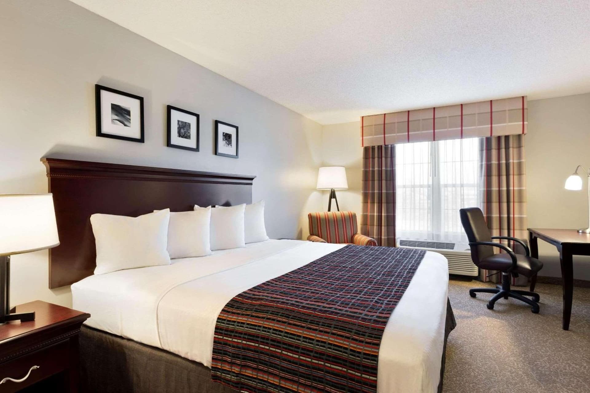 Country Inn & Suites by Radisson, Kearney, NE property views in Kearney, NE — gallery photo 3