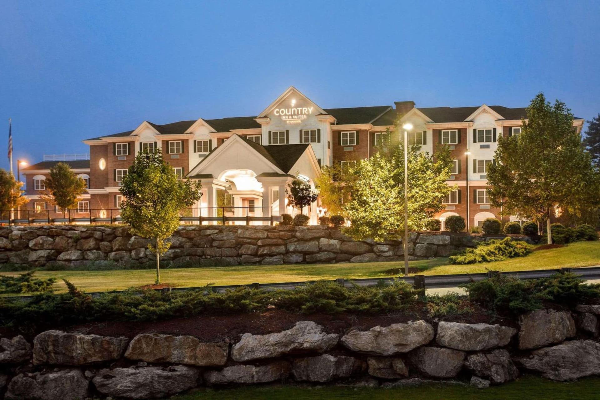Four Points by Sheraton Bedford Manchester Airport featured exterior or lobby in Bedford — similar hotel