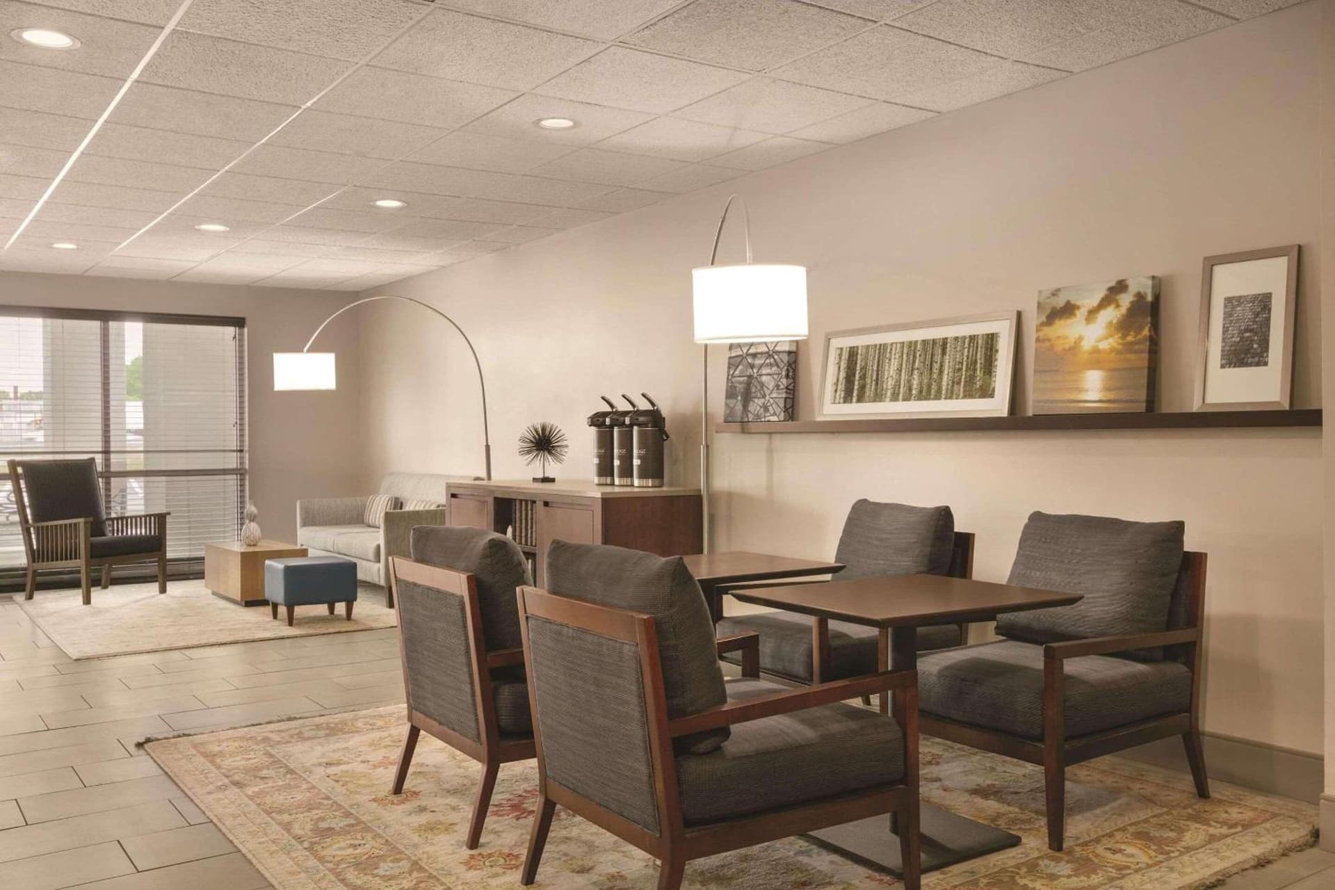 Country Inn & Suites by Radisson, Port Clinton, OH interior in Port Clinton, OH — gallery photo 2