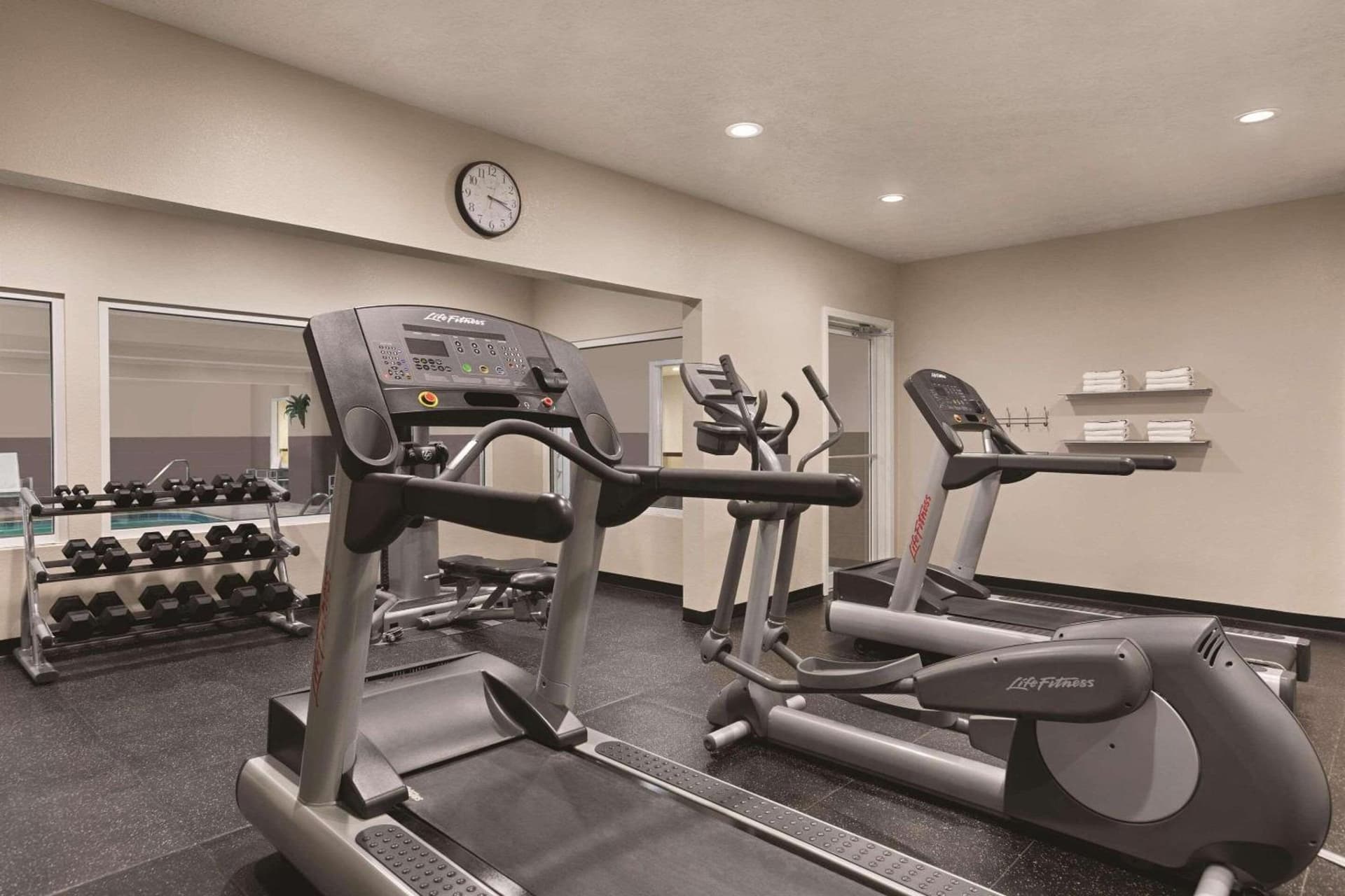 Country Inn & Suites by Radisson, Beavercreek-Dayton gallery photo in Fairborn, OH — image 73