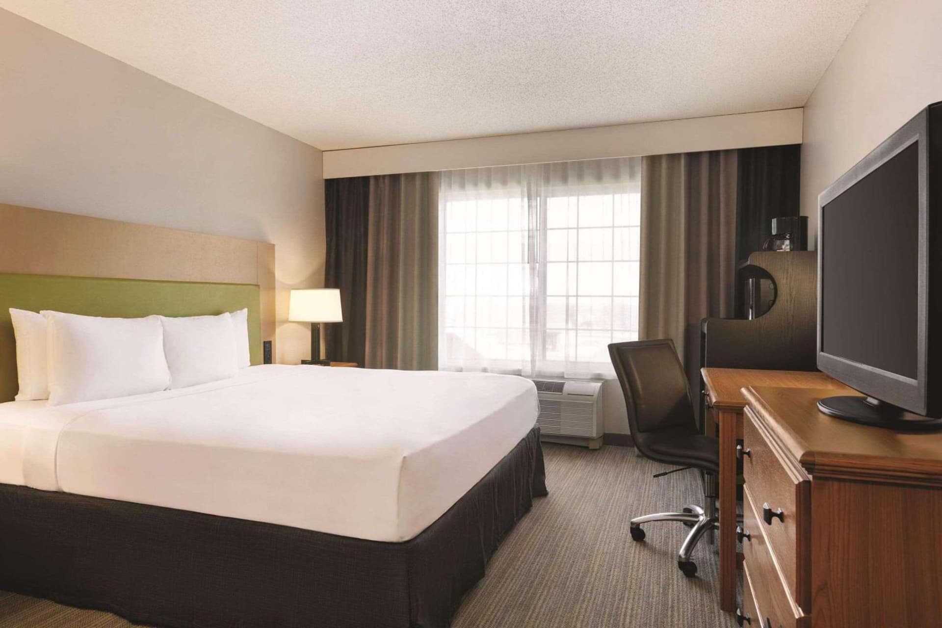 Country Inn & Suites by Radisson, Springfield, OH gallery photo in Springfield, OH — image 9