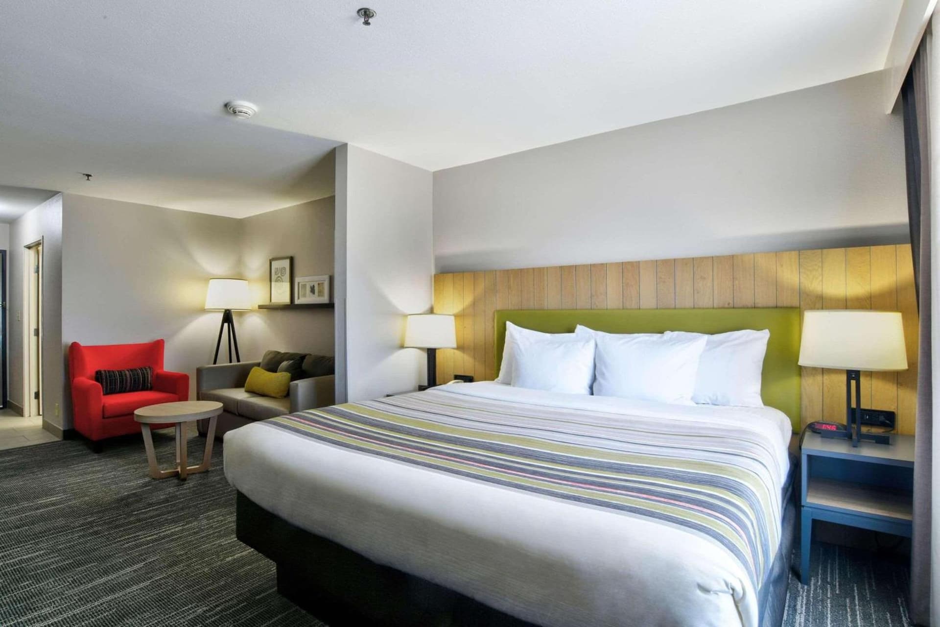 Country Inn & Suites by Radisson, Oklahoma City Airport, OK interior in Oklahoma City, OK — gallery photo 2