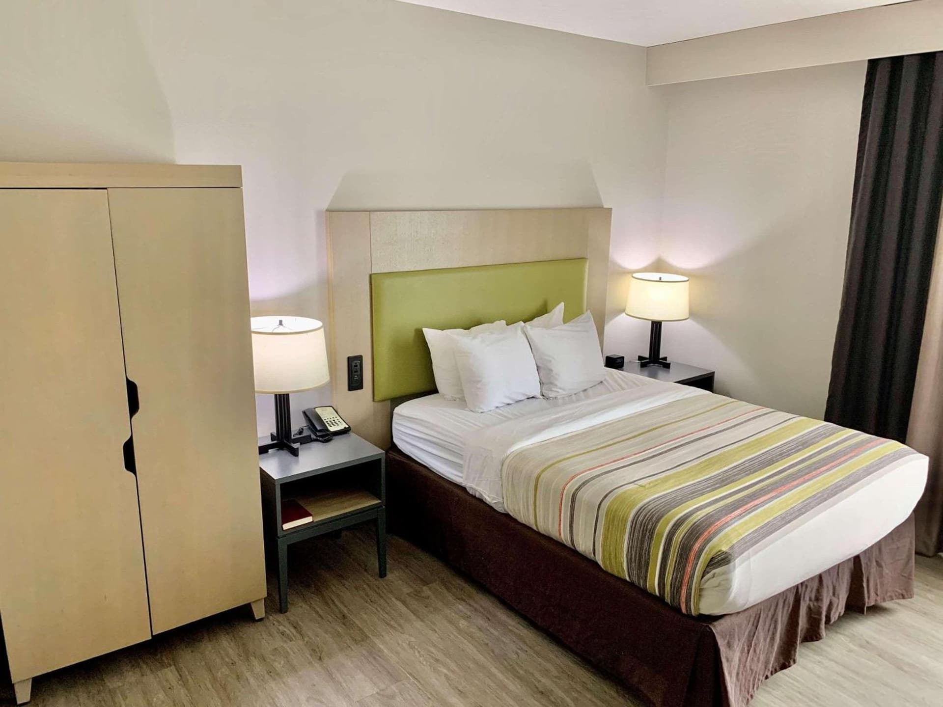 Country Inn & Suites by Radisson, Sandusky South, OH gallery photo in Milan, OH — image 10